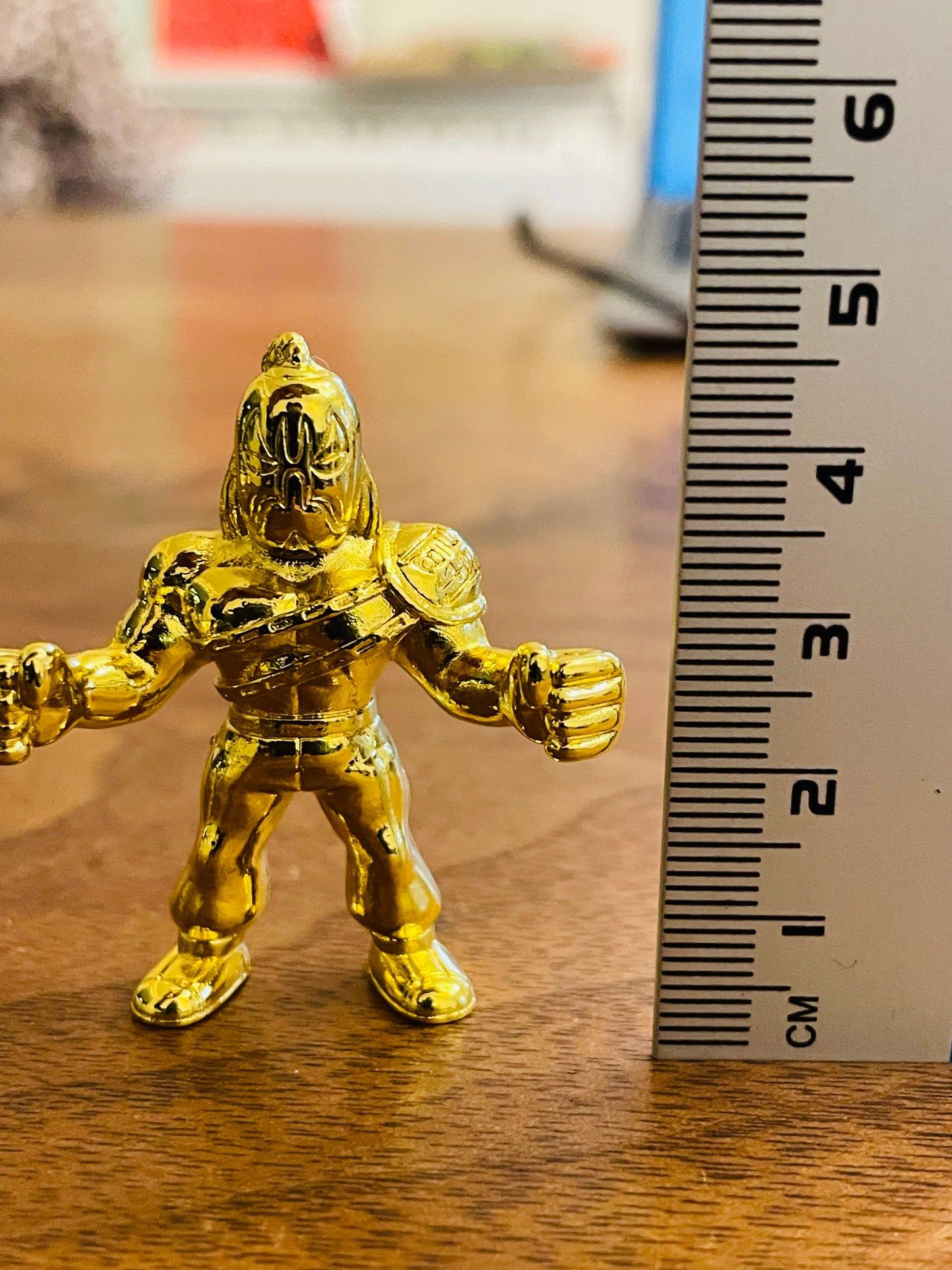 muscle man diecast KINKESNI MONGORUMAN GOLD