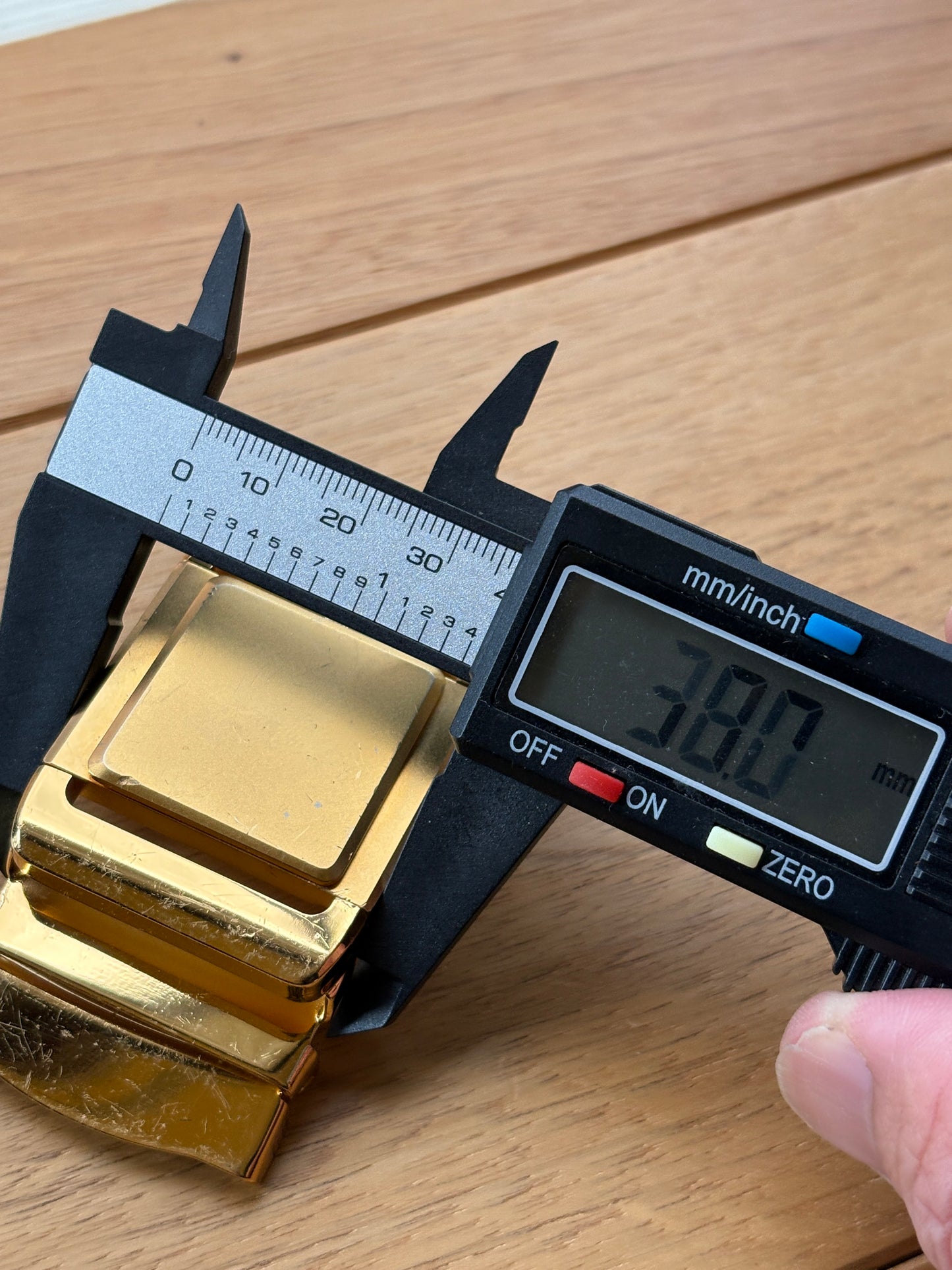 super rare 80s vintage ALOES belt watch