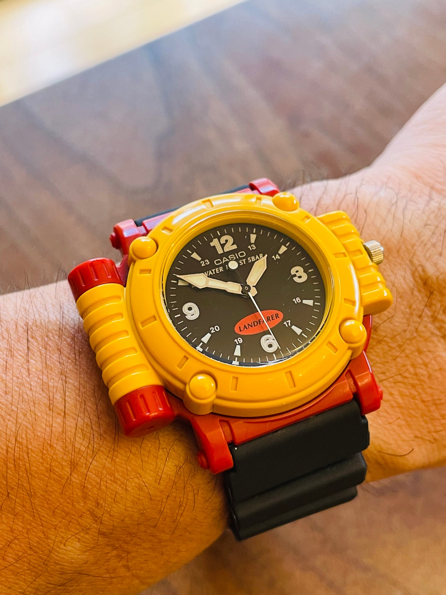 super rarevintage 90s casio MW-43