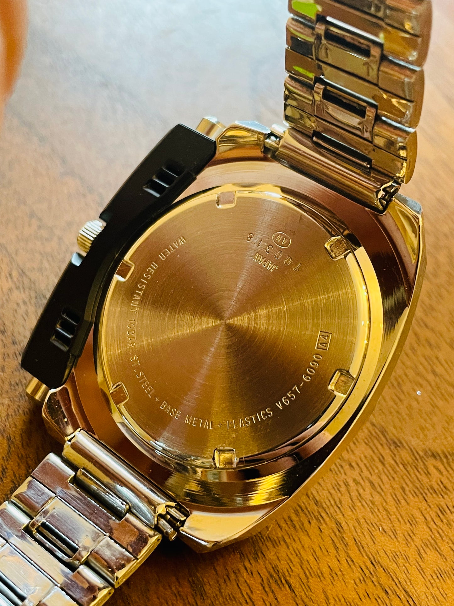 ultra super ALIEN rare watch seiko alba v657-6090