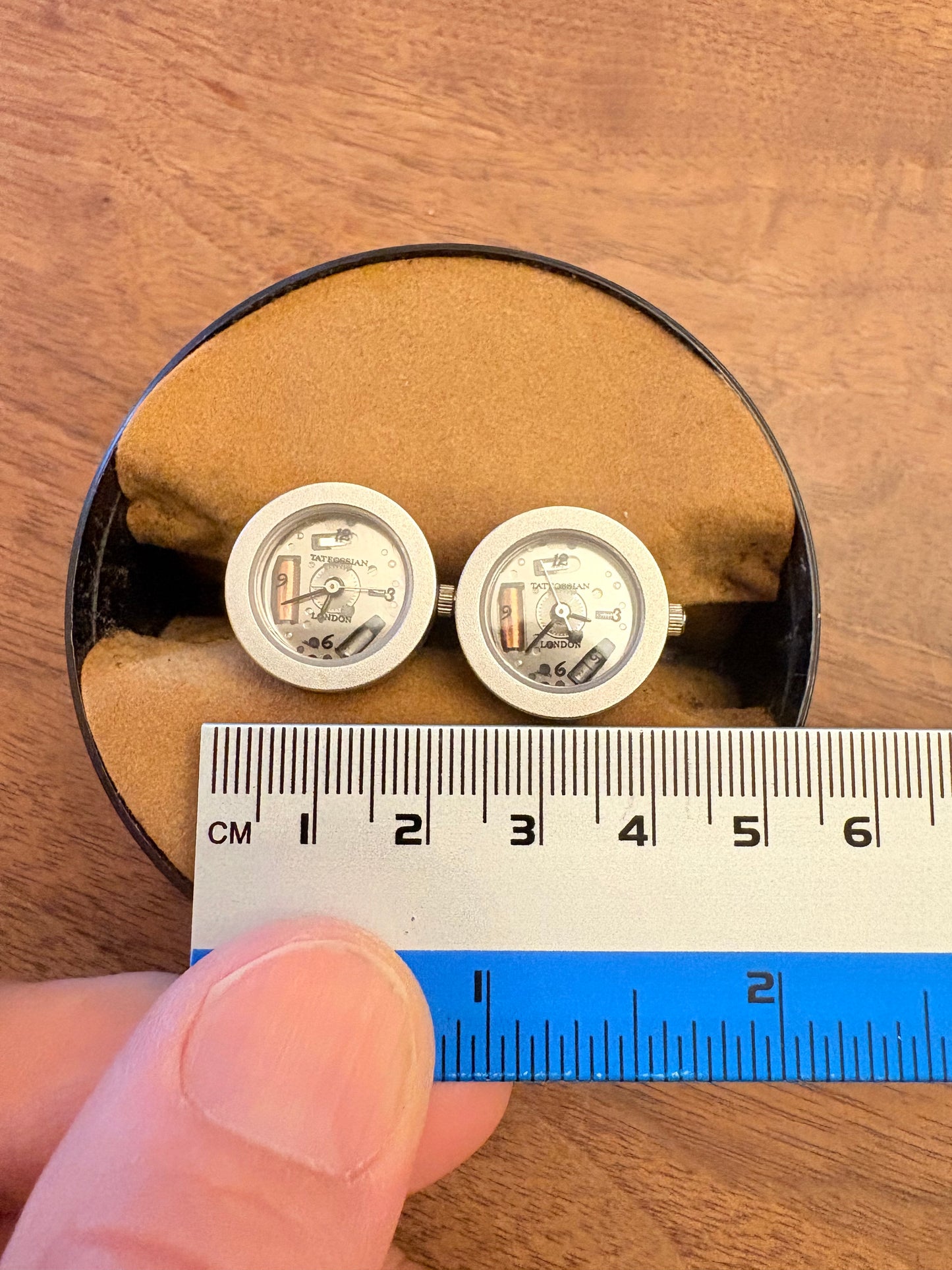 super rare vintage TATEOSSIAN Cufflinks watch