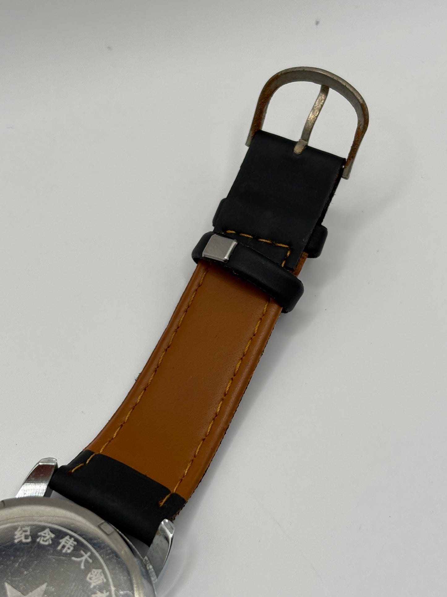 Super rare watch  Mao Zedong waving watch　