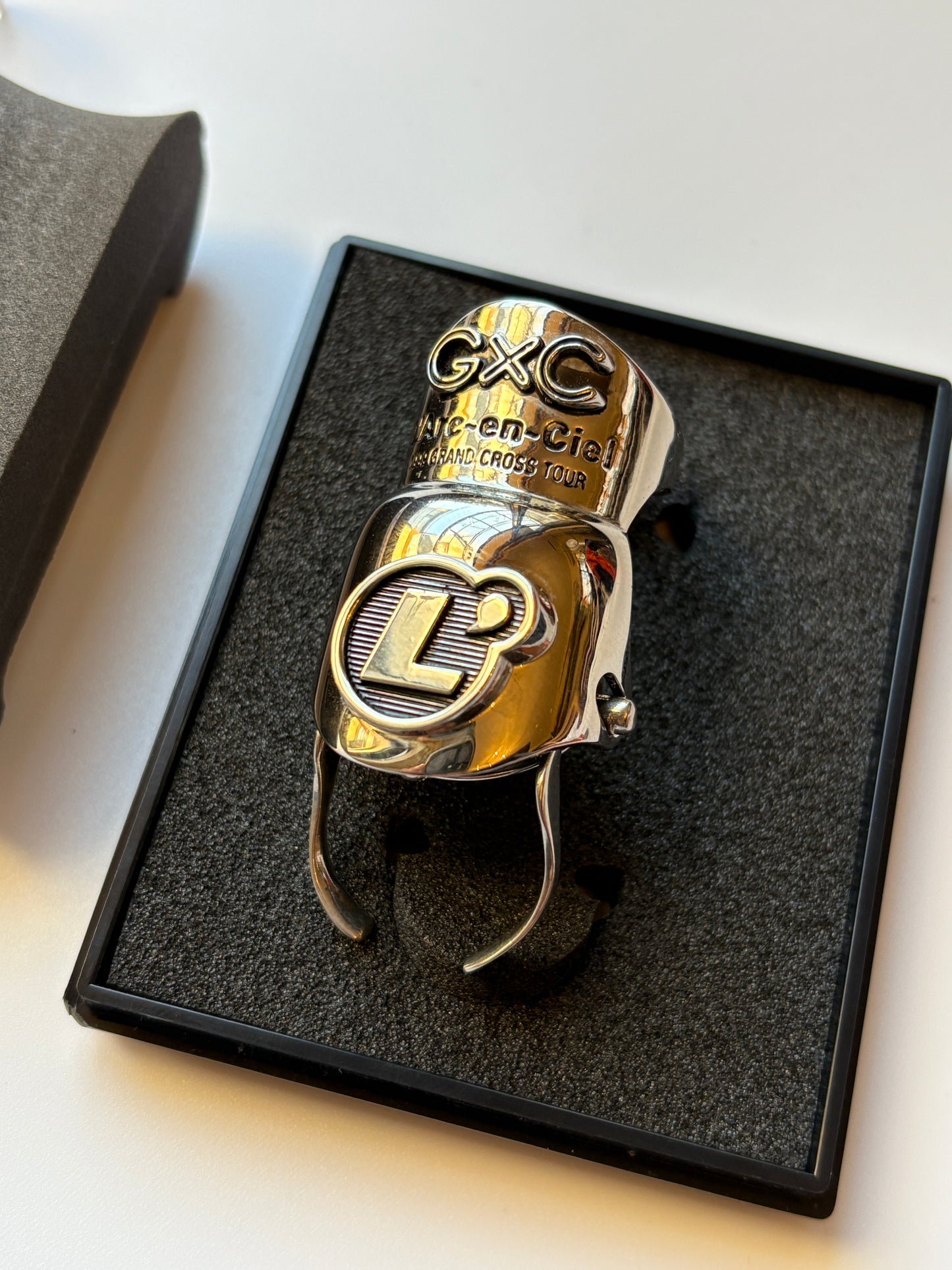 Super rare vintage L'Arc~en~Ciel Armor Ring Watch