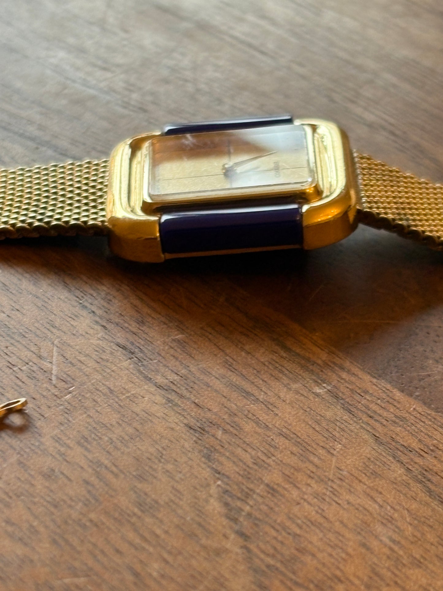 Super rare  Hidden Crown 1719-3070 70s Vintage Watch in Gold