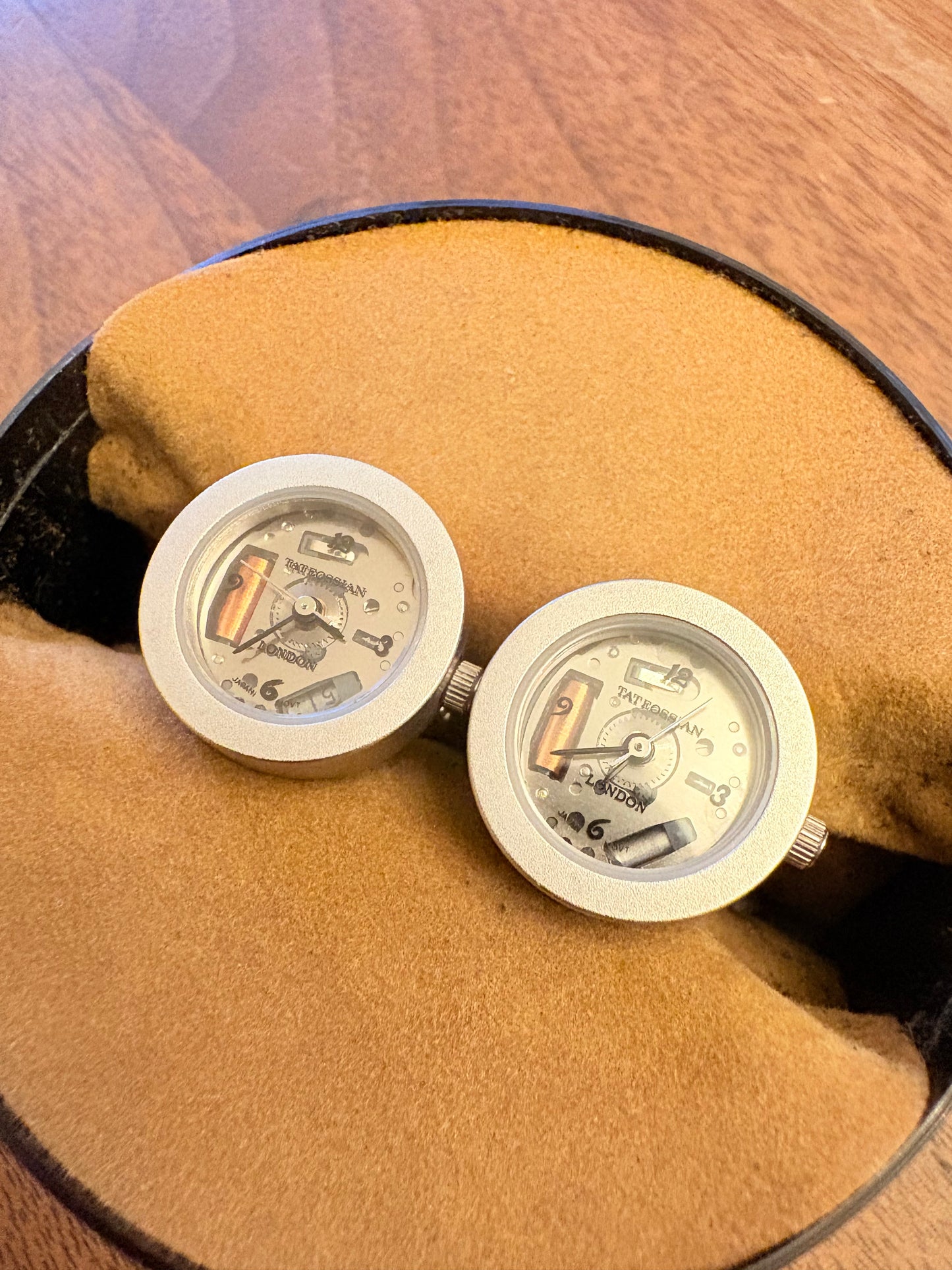 super rare vintage TATEOSSIAN Cufflinks watch