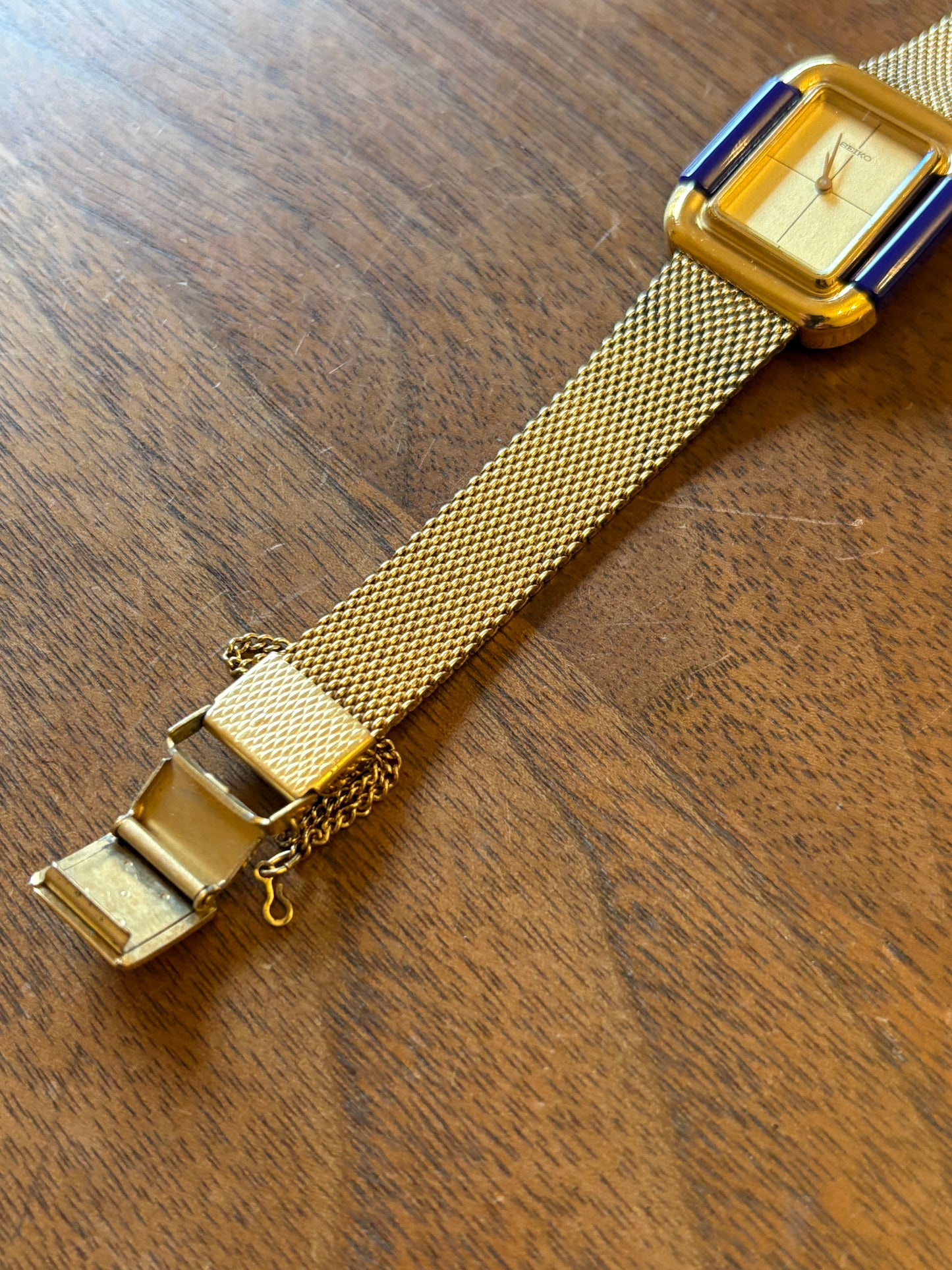 Super rare  Hidden Crown 1719-3070 70s Vintage Watch in Gold