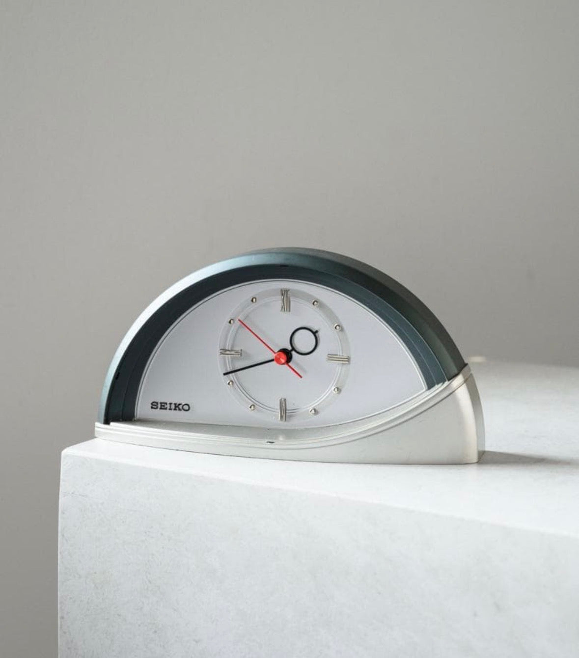 90s seiko clock
