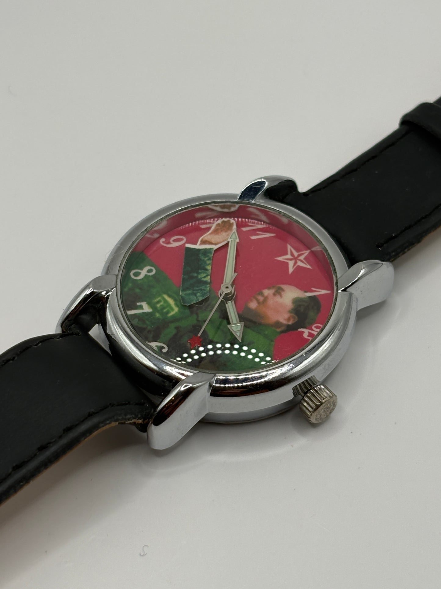 Super rare watch  Mao Zedong waving watch　