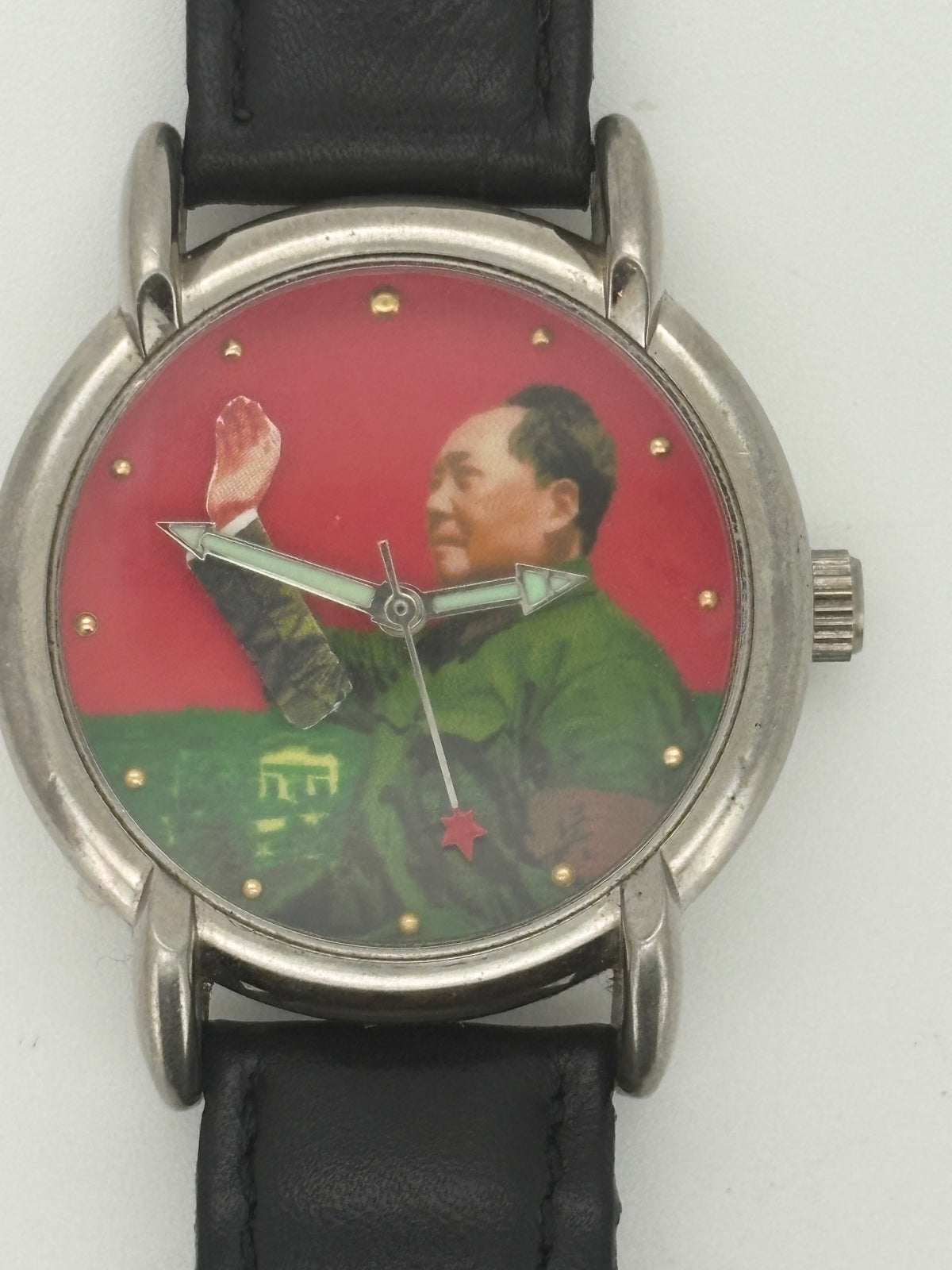 Mao Zedong waving watch　