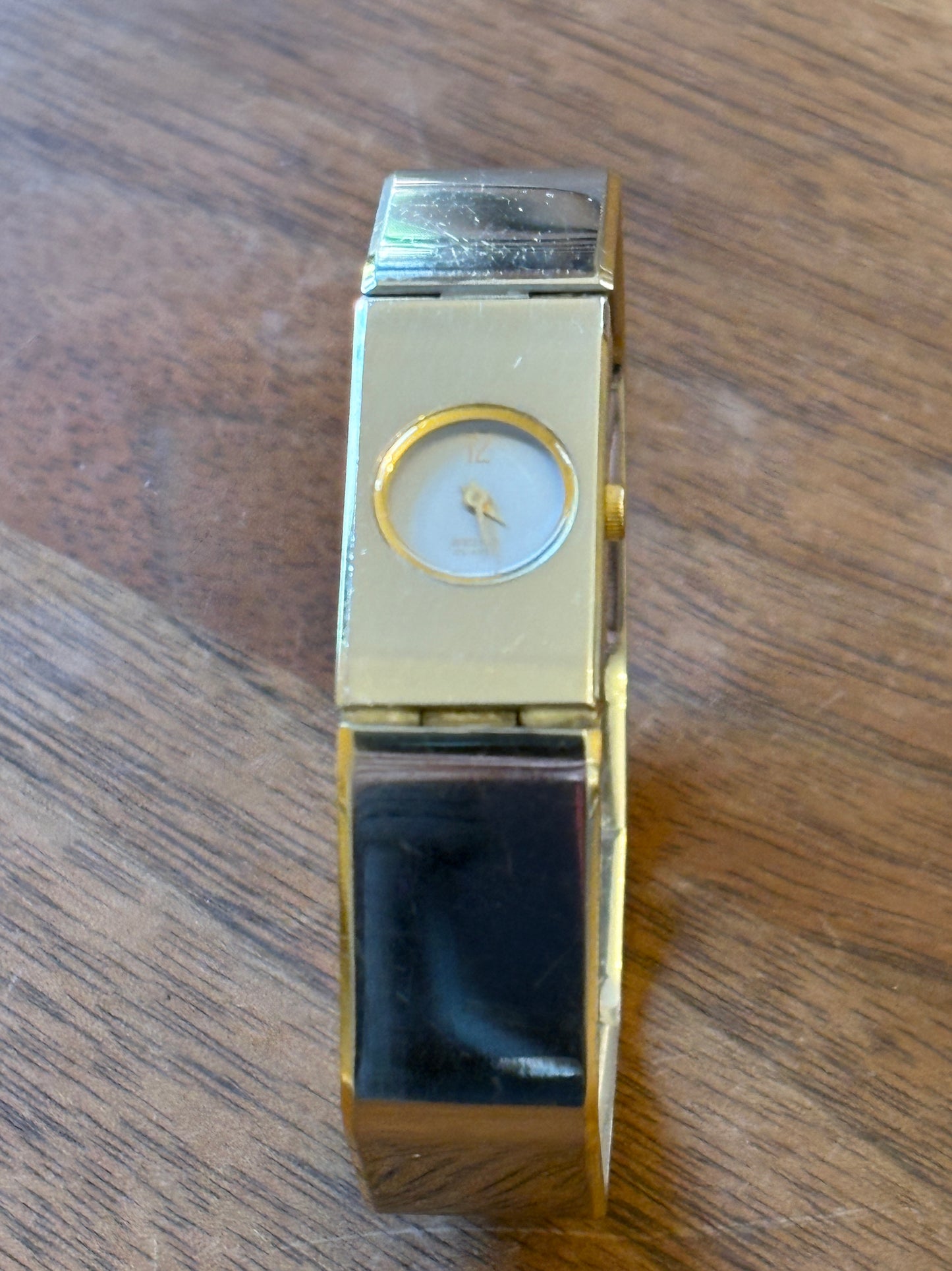 special rare SEIKO 80s VINTAGE  octagon　watch 2E20-0010