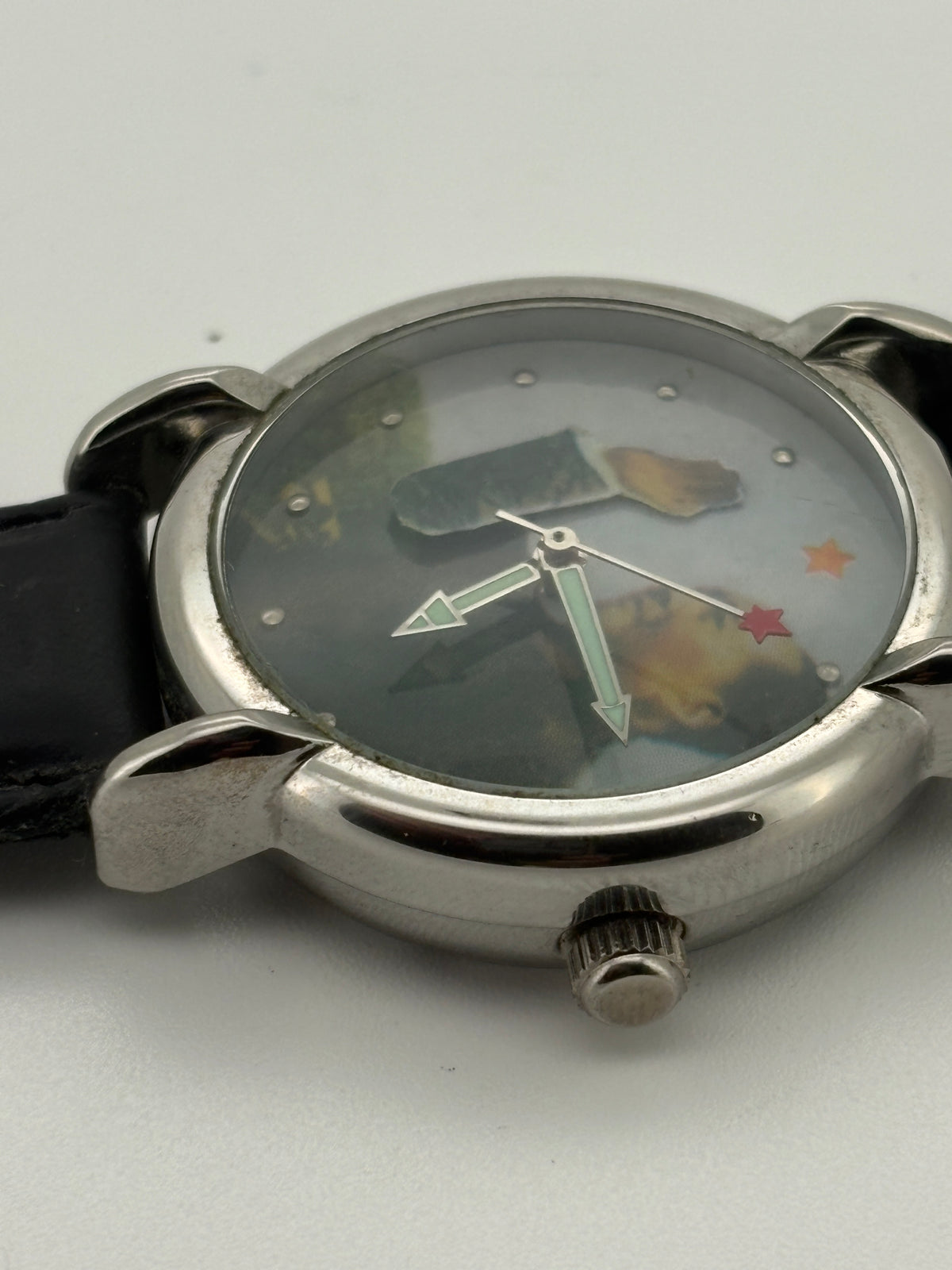 Mao Zedong waving watch　