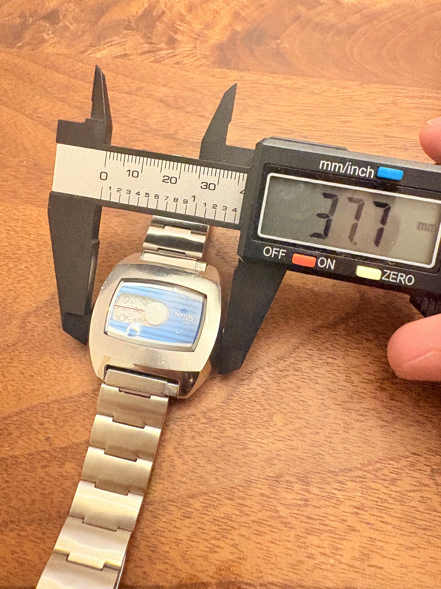 very rare vintage citizen independent 6036-l16151