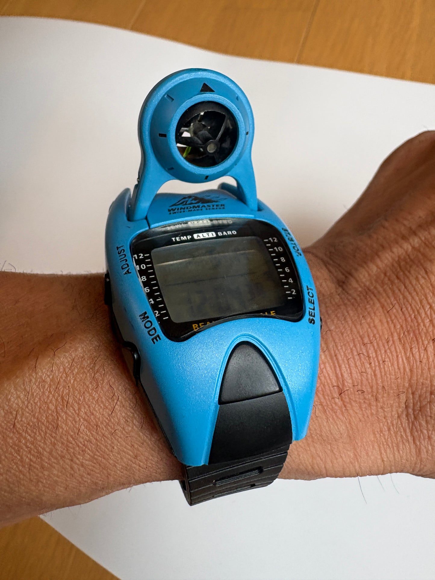 Ultra  RARE 90s vintage WIND Master SWISS MADE