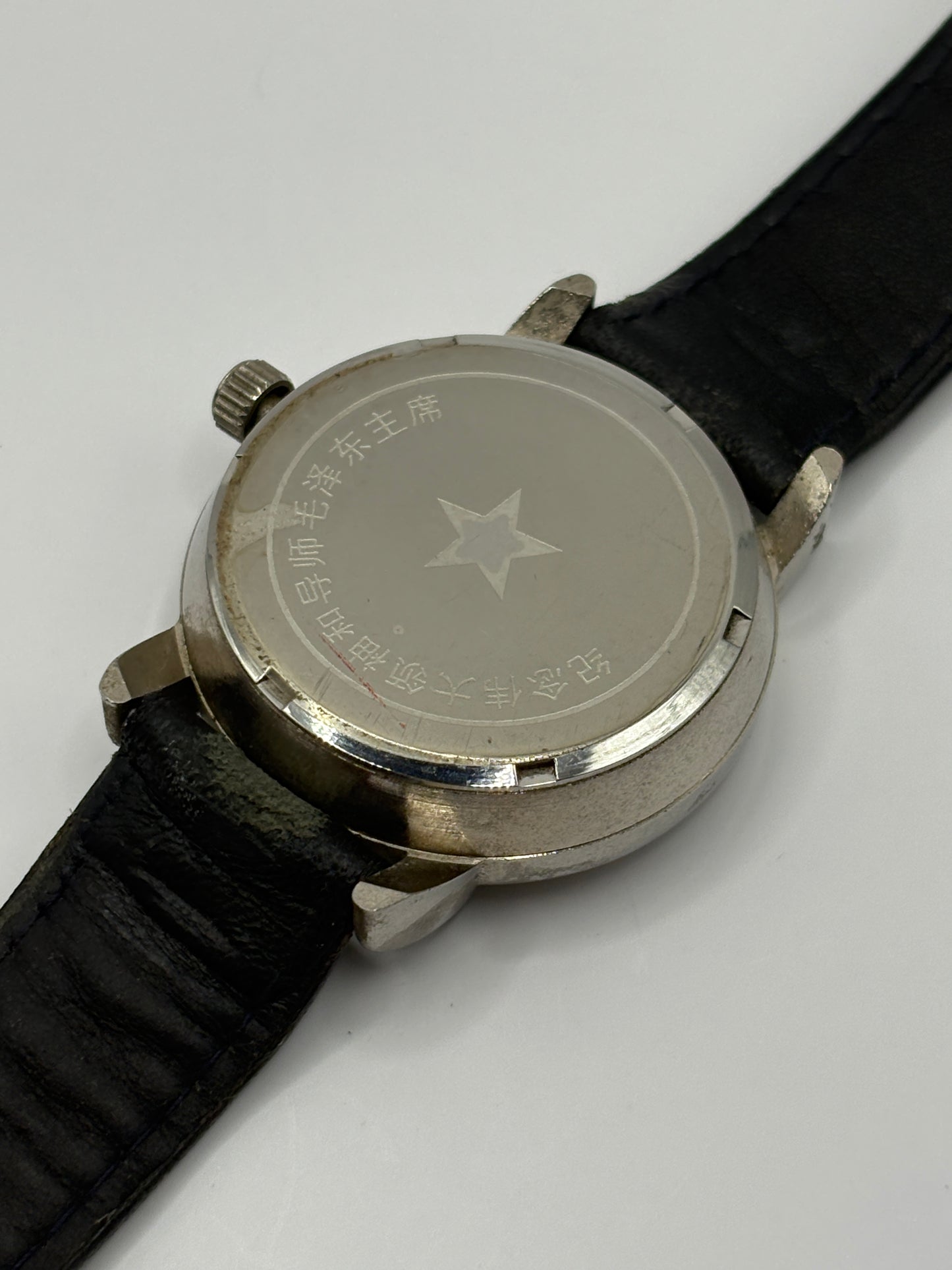 Super rare watch  Mao Zedong waving watch　