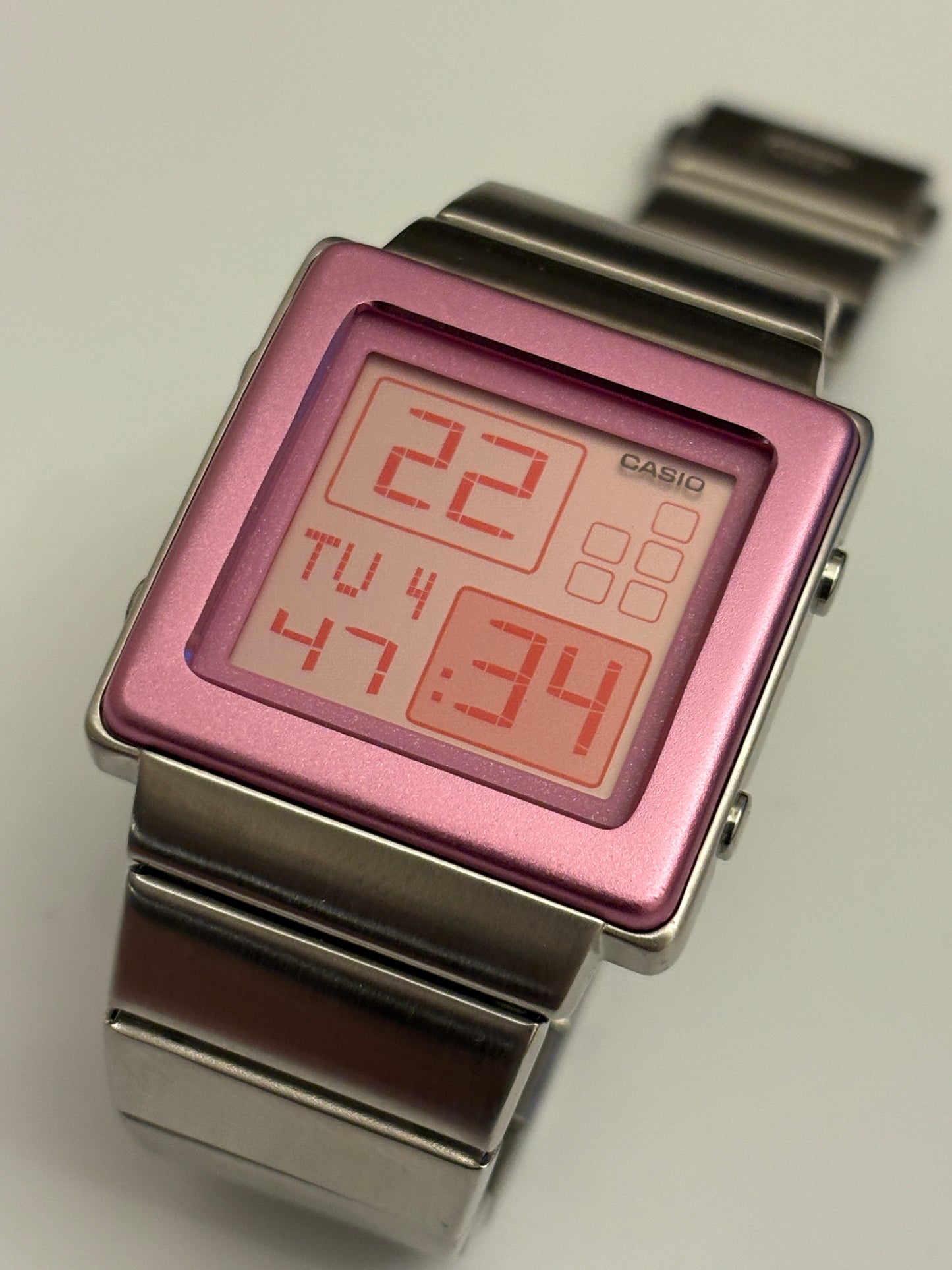 Super rare vintage 90s casio LA-2000