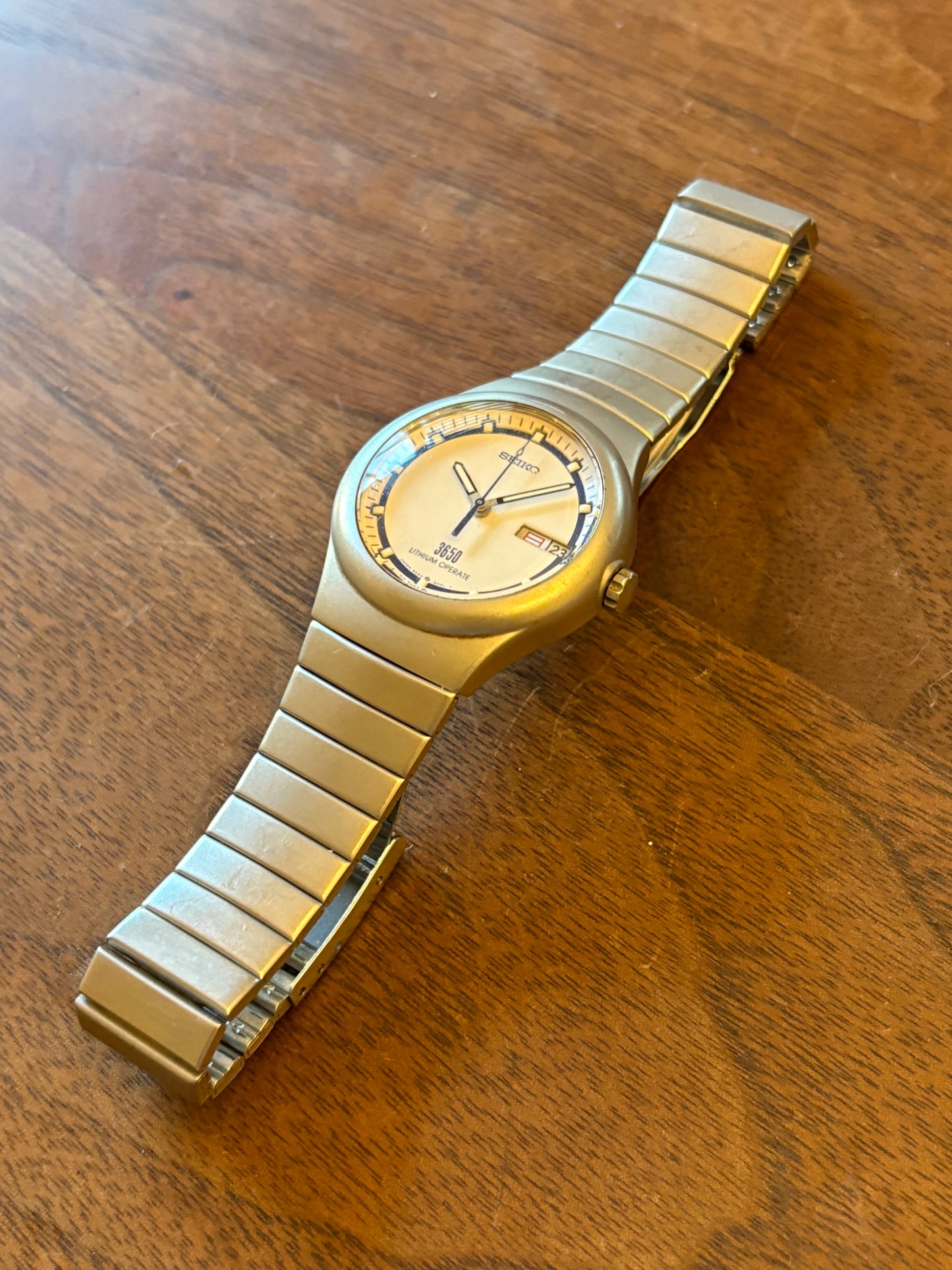 Special rare SEIKO 80s VINTAGE  5G23-06020