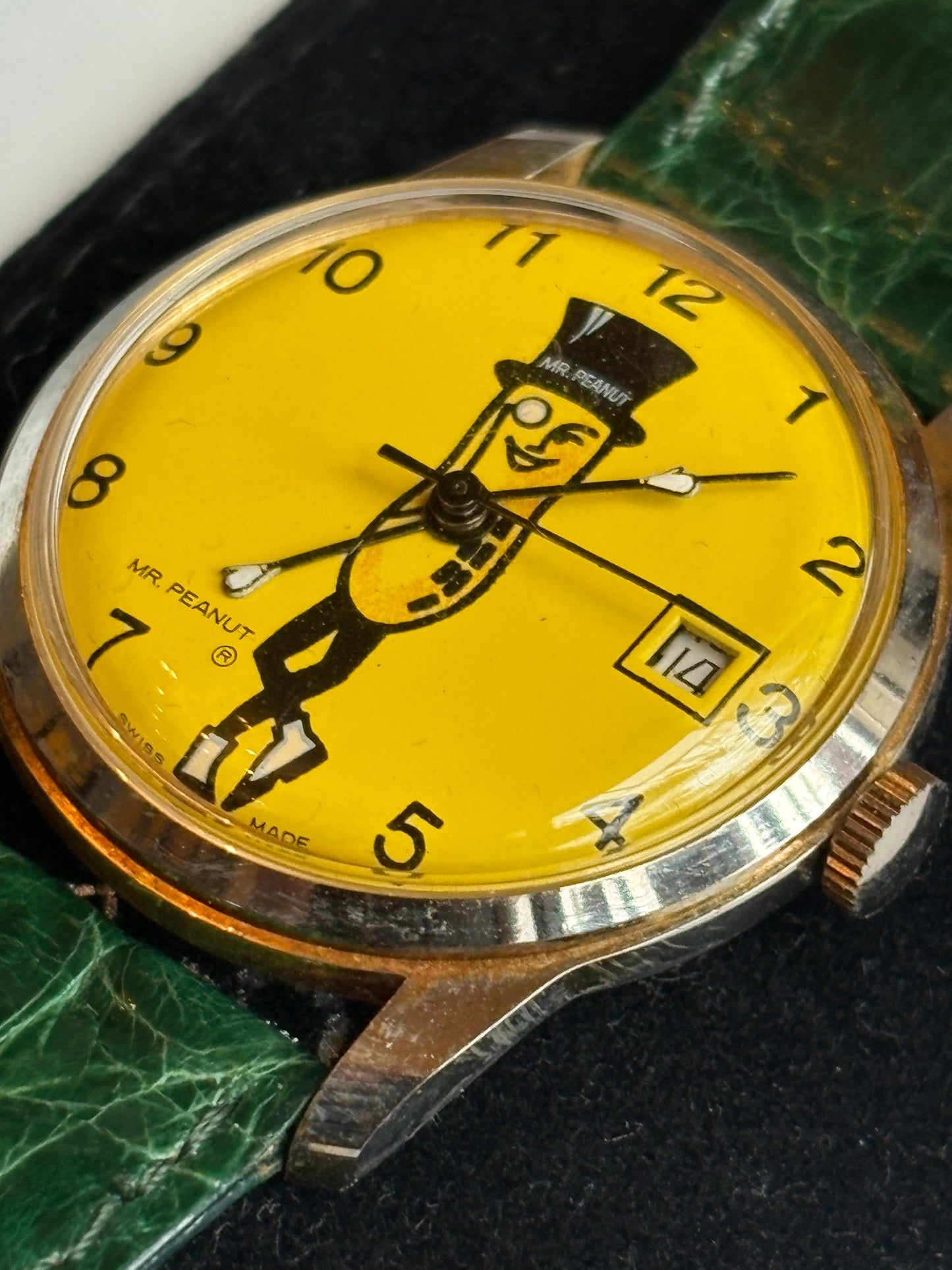 Super  rare 1960s vintage Mr. Peanut, hand-wound watch