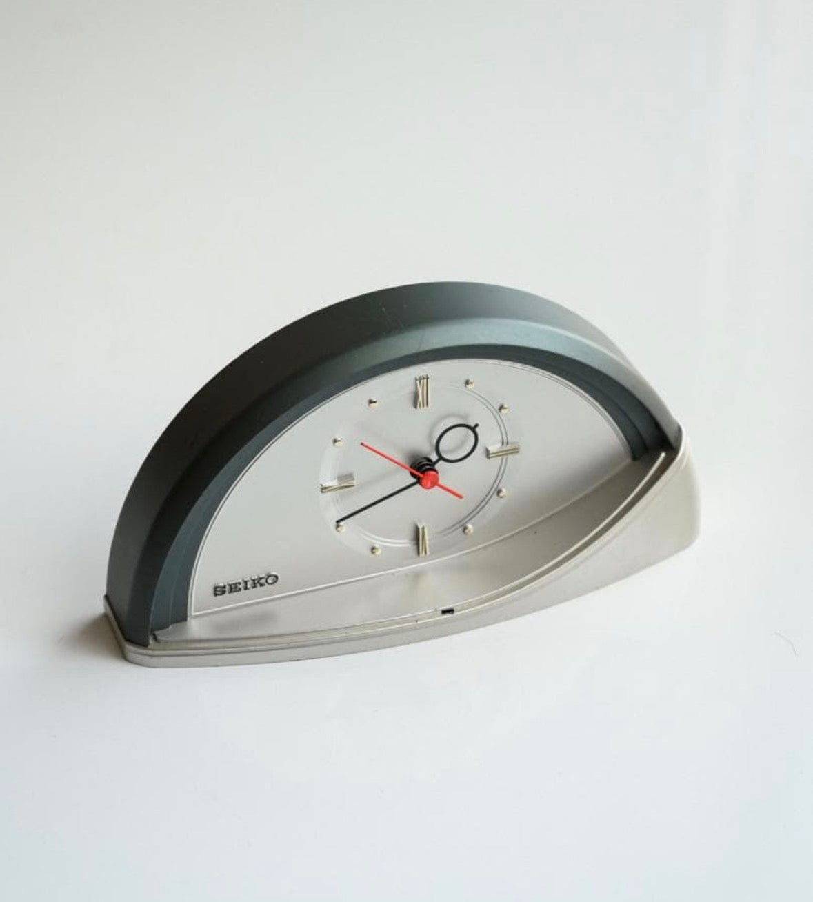 90s seiko clock