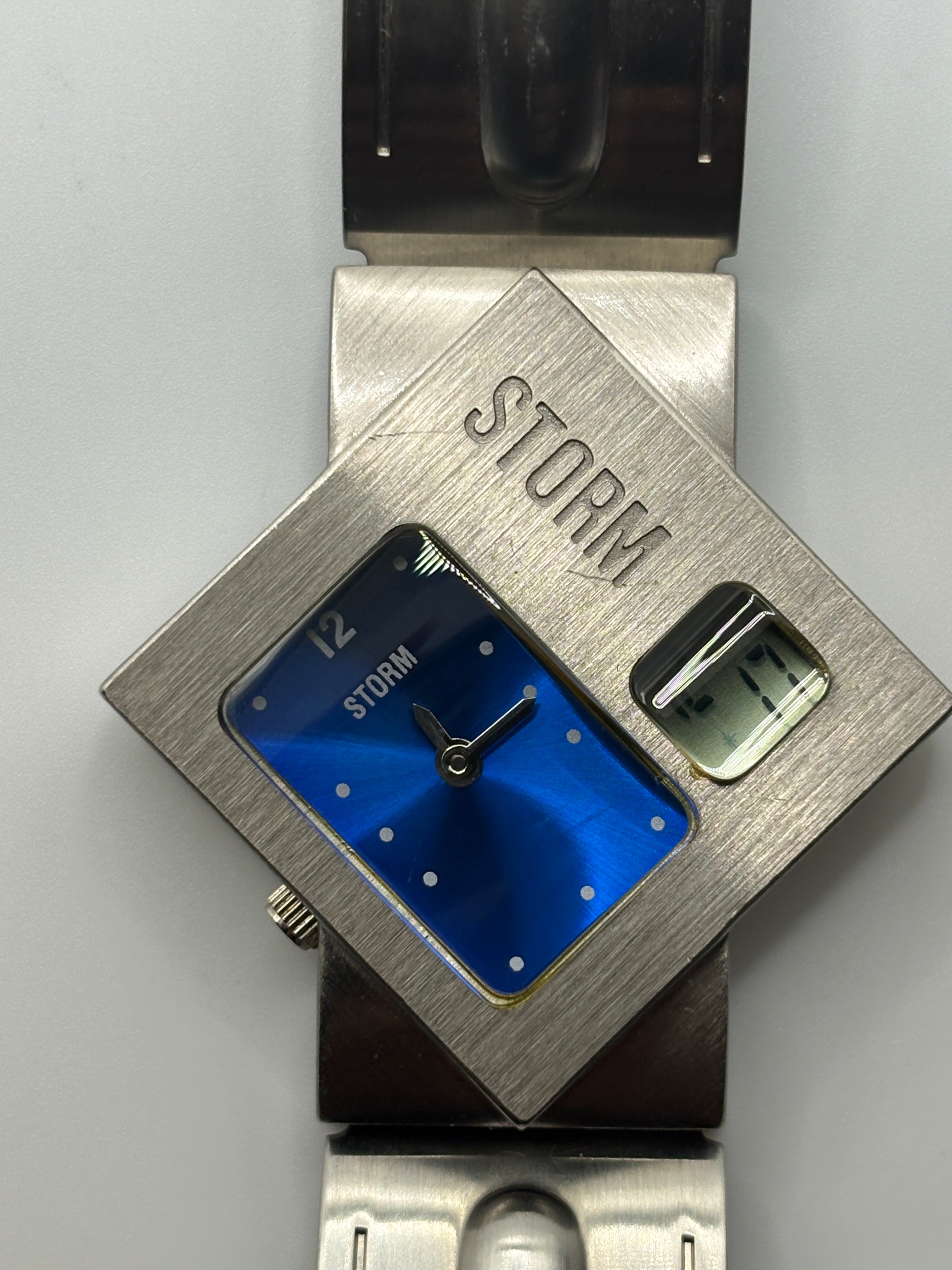 STORM 鏡文字フリップアップ腕時計 REFLECTORヴィンテージ Storm – Sushi Watches
