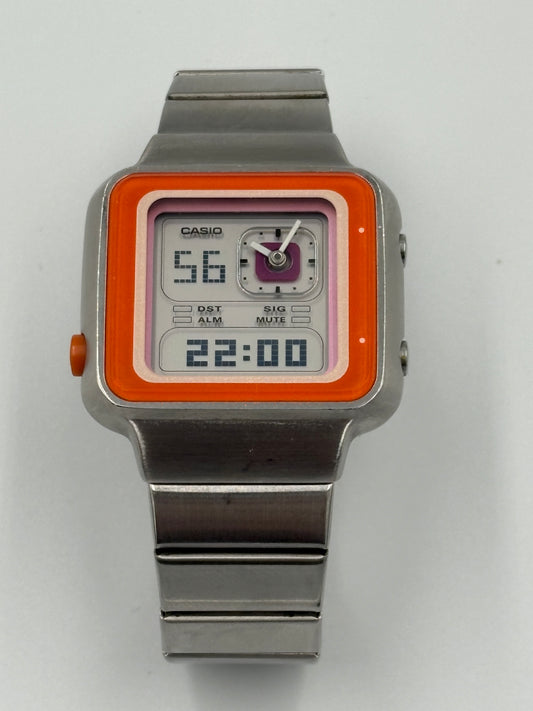 Super rarevintage 90s casio LAQ-2000D