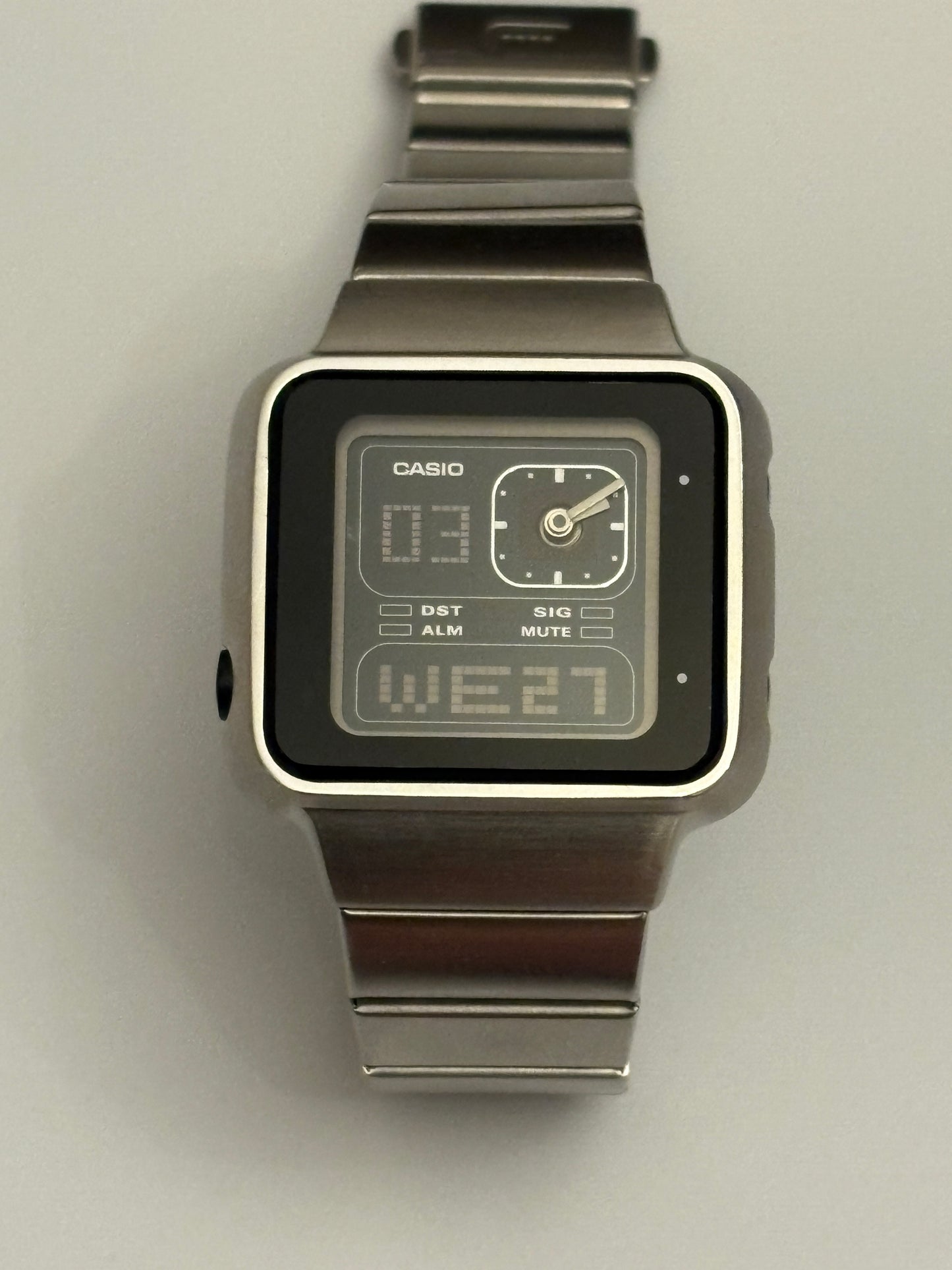Super rarevintage 90s casio LAQ-2000D　①