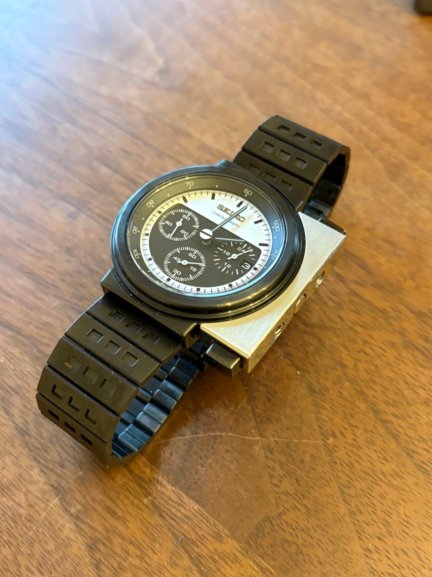 Ultra rare　ALIEN Limited to 2000 worldwid eseiko ×Giugiaro