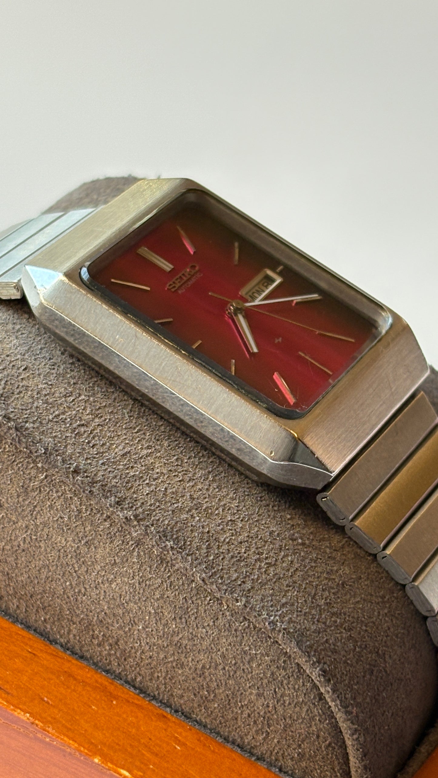 Super rare 70s vintage 2406-3020