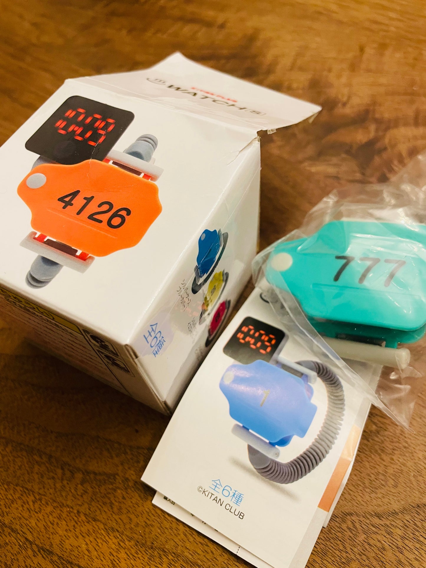 with BOX A very very rare watch onsen wrists key watch_2