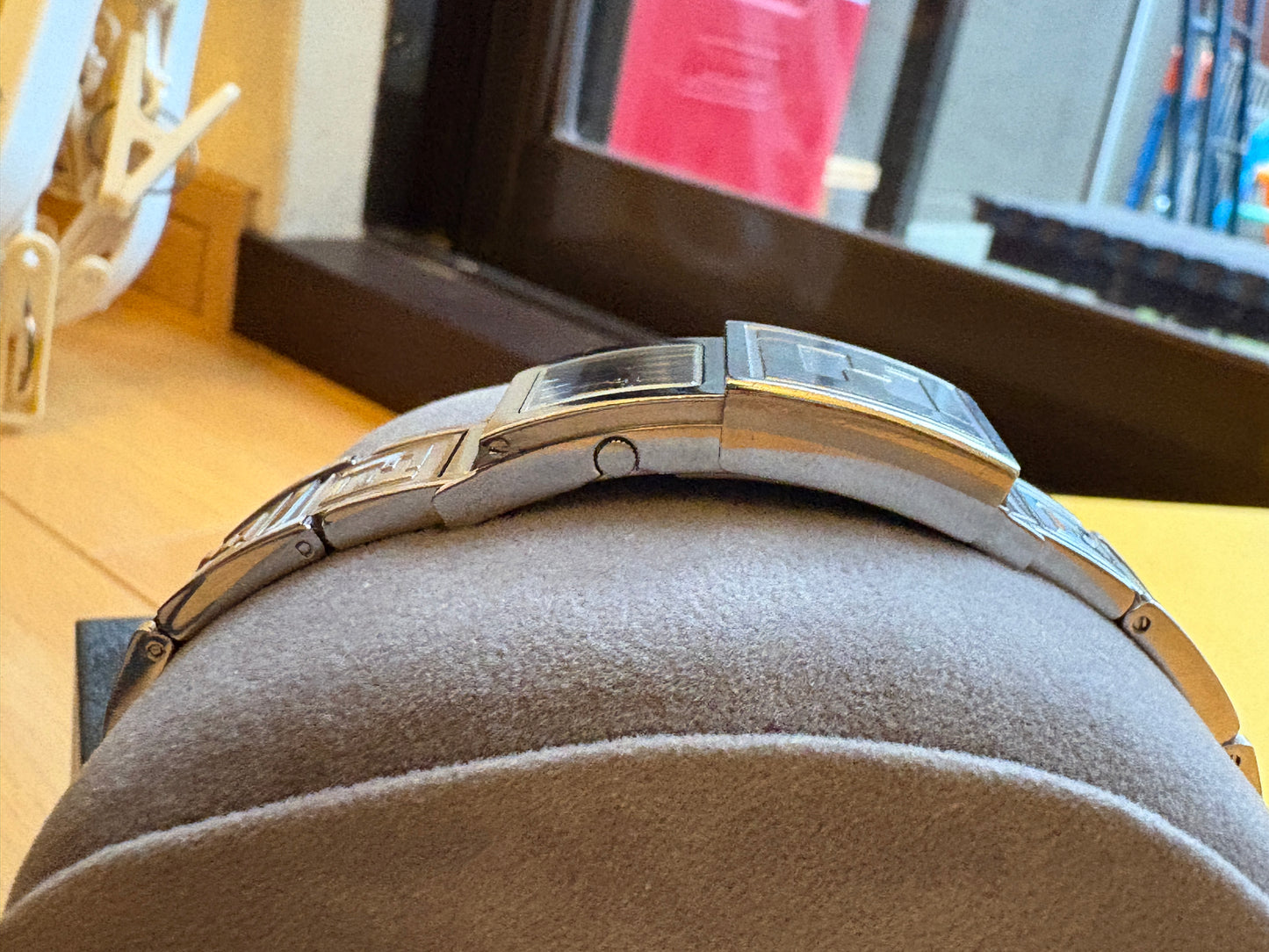 very very rare FENDI  bracelet type WATCH