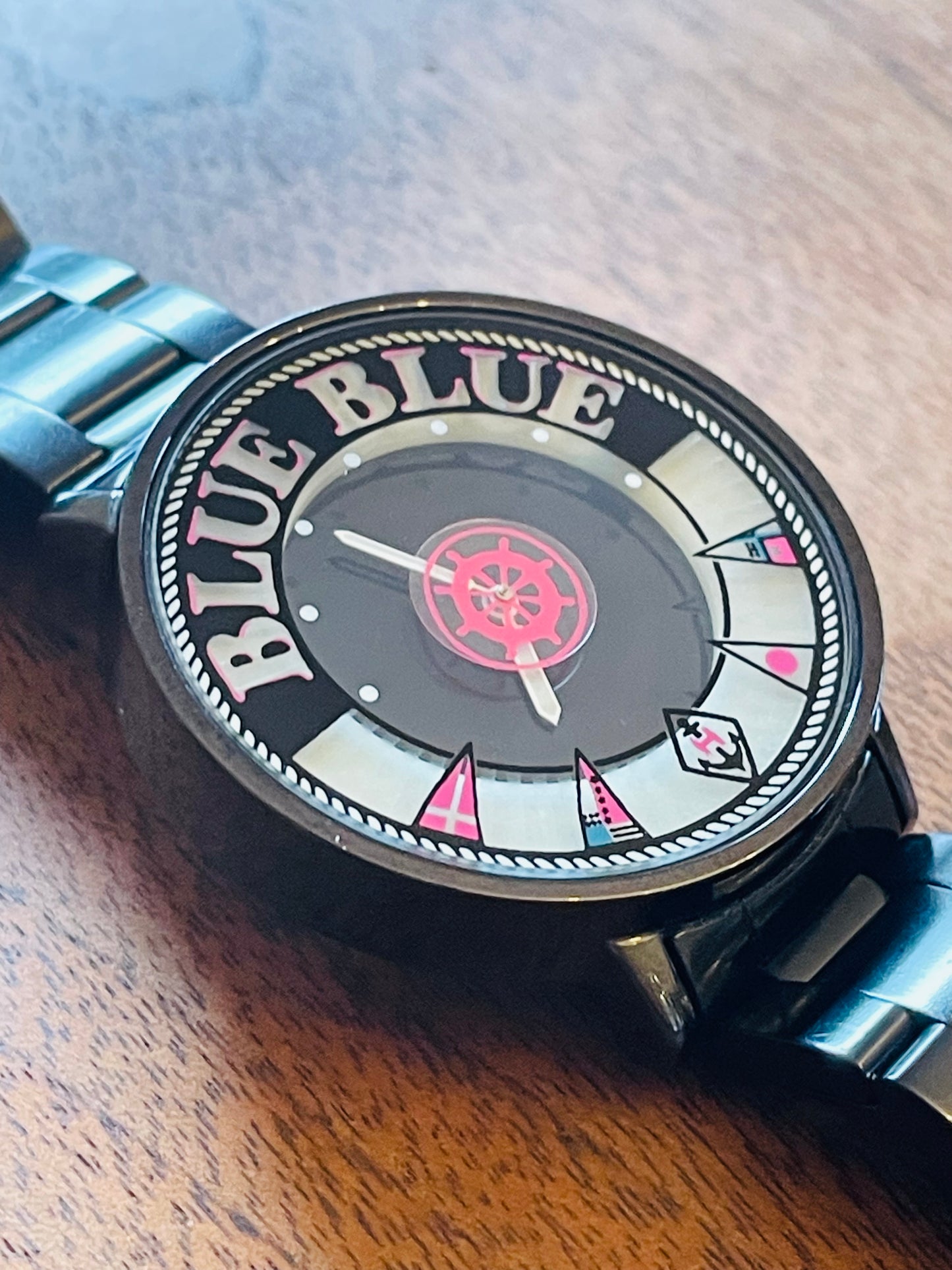 very very rare Hollywood Ranch Market Original Watch