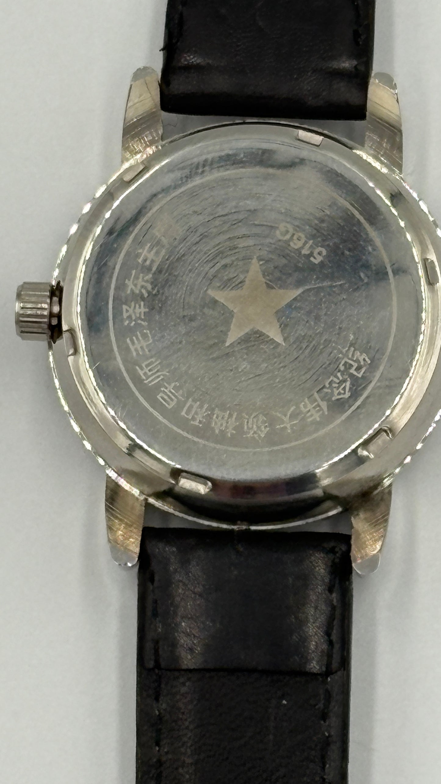 ②Very rare watch  Mao Zedong waving watch　