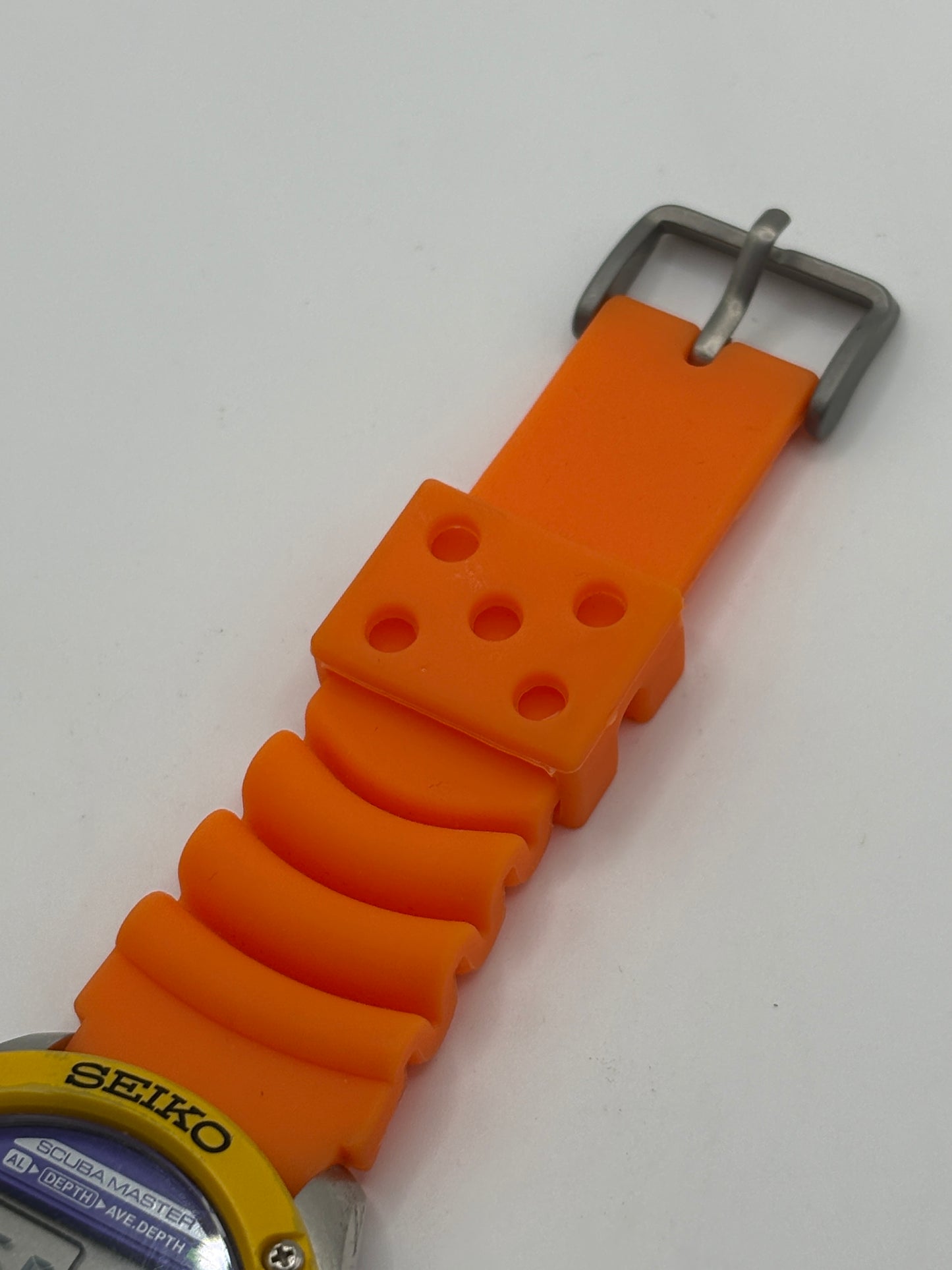 Ultra  rare   90s SEIKO  M705-5A0A