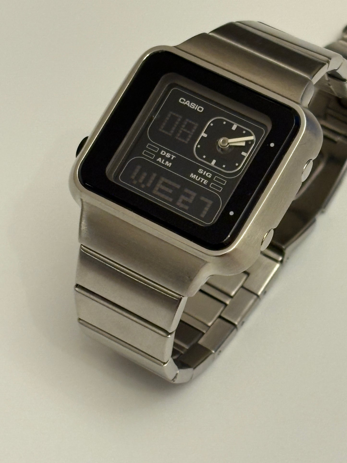Super rarevintage 90s casio LAQ-2000D　①