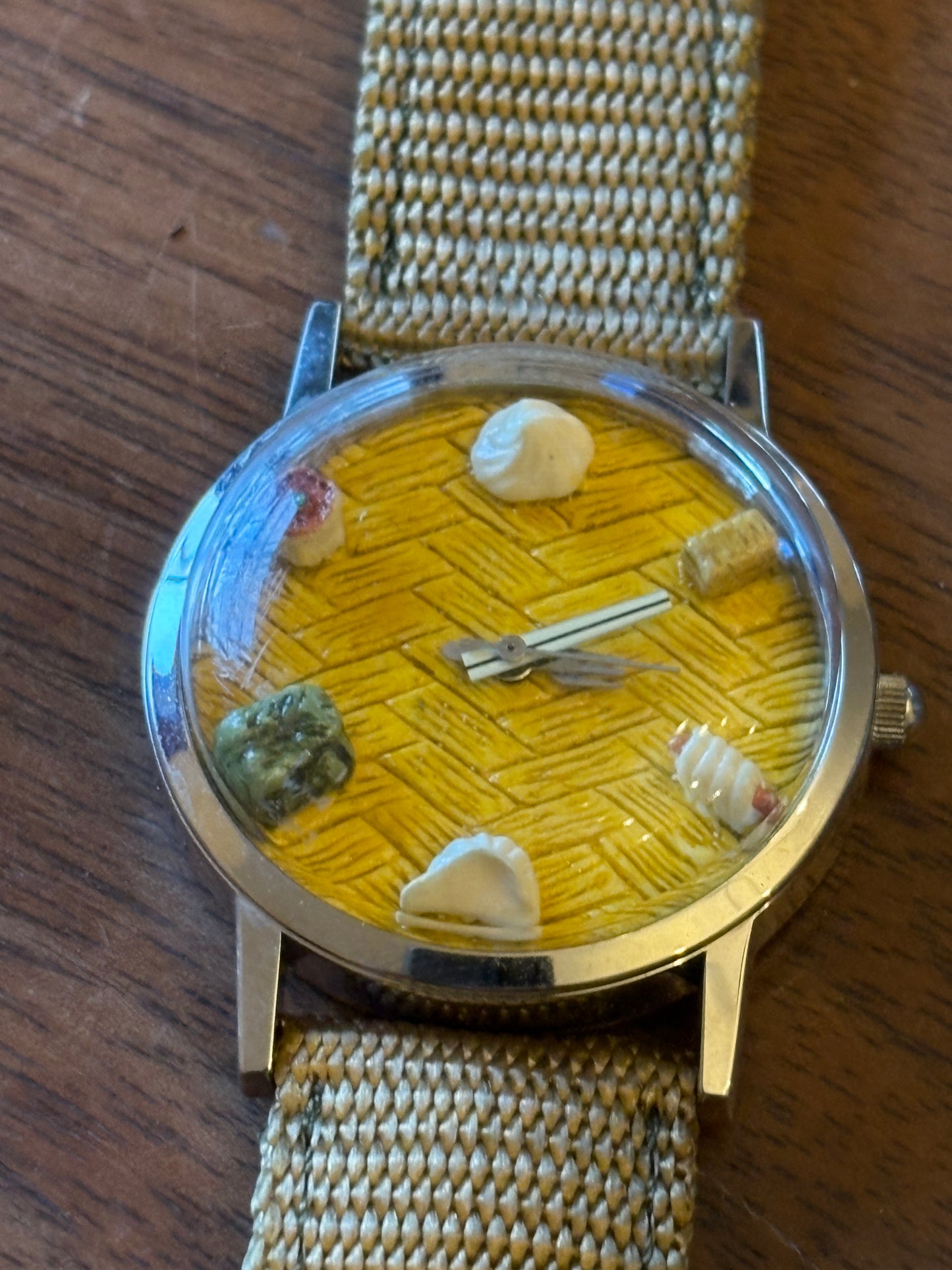 Unused super  rare watch 　Shanghai Tang　Steam basket  watch