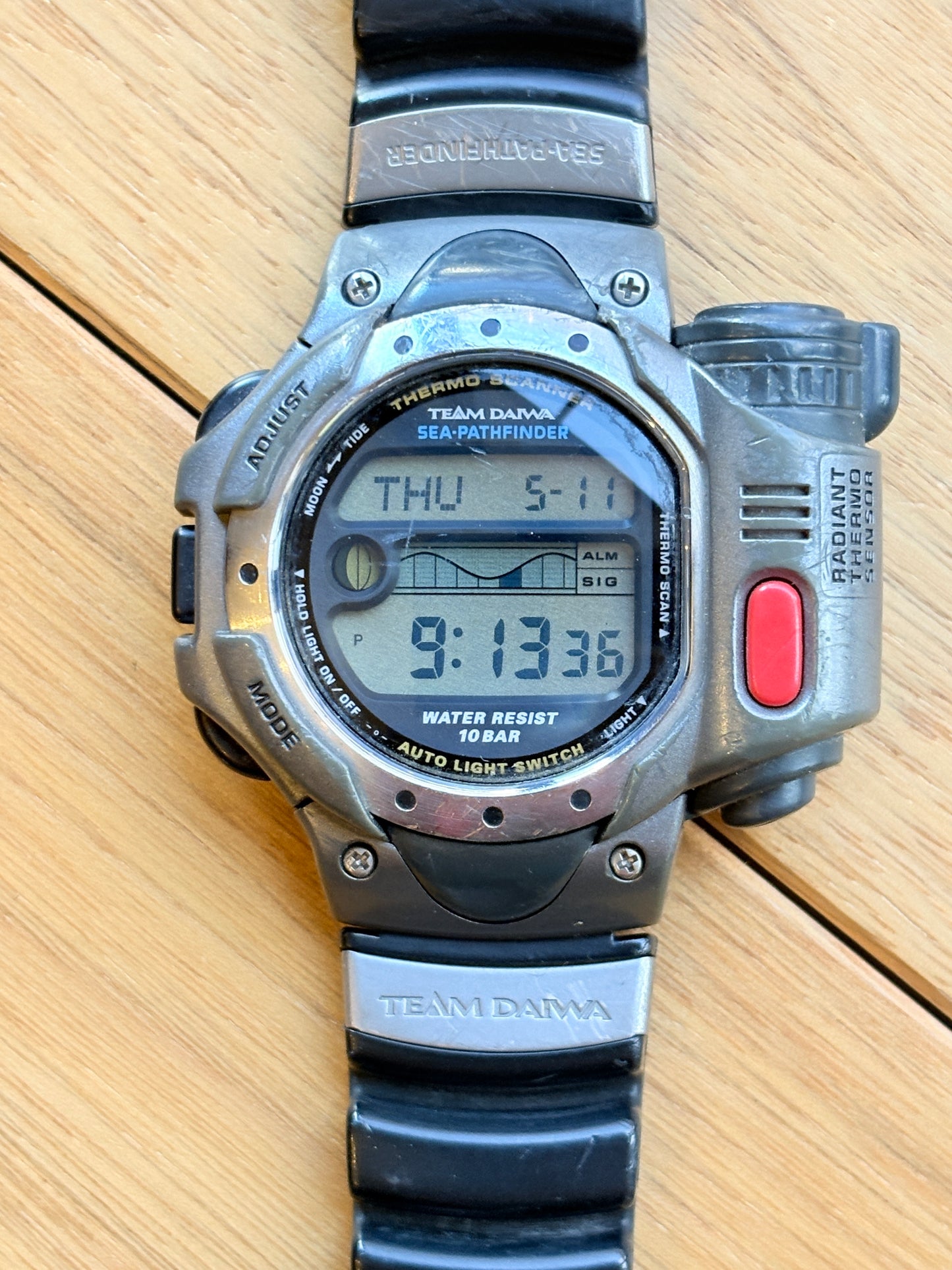 ultra  RARE Vintage 90's Casio  ×Team Daiwa PROTREK SPF-10