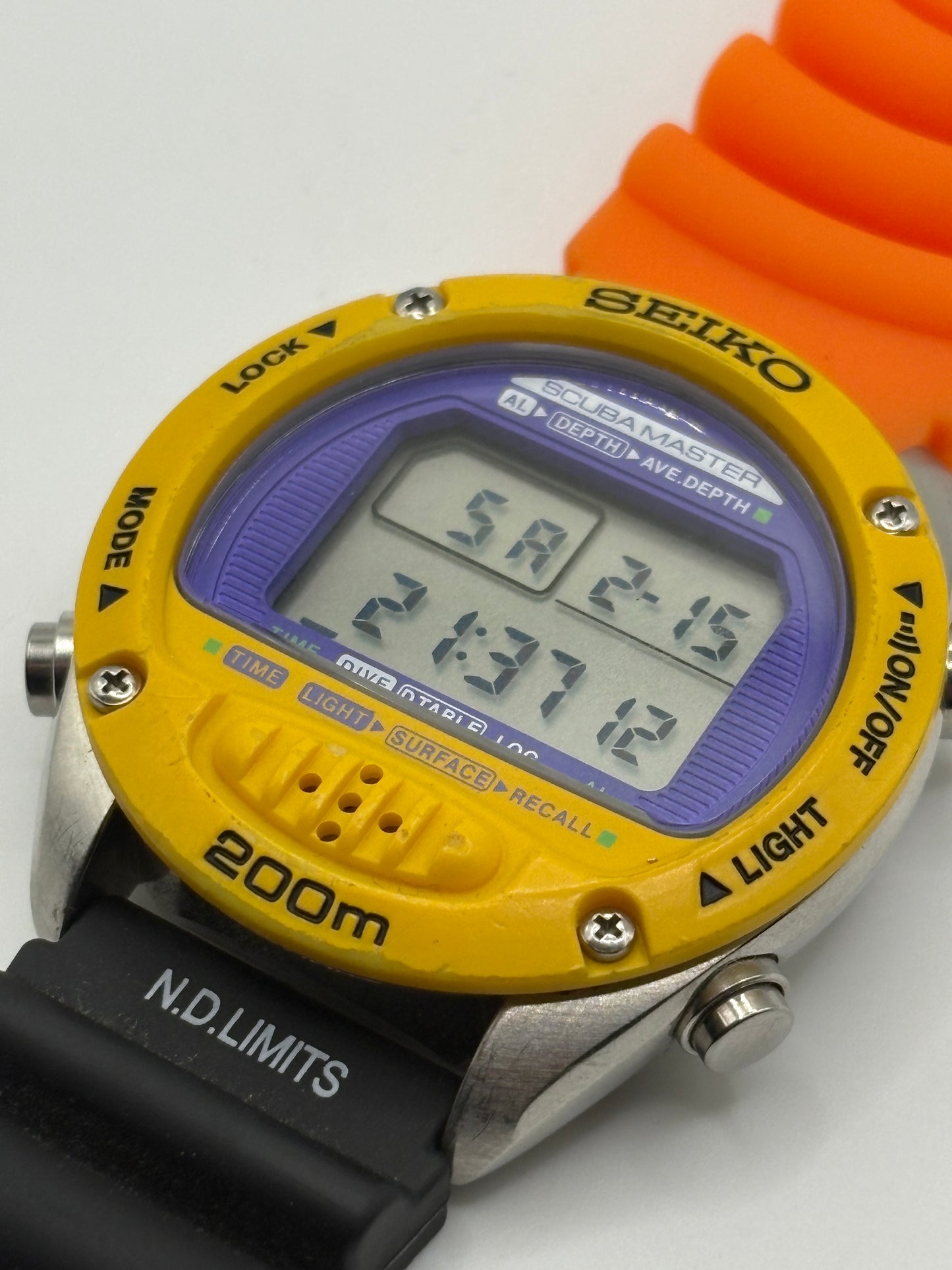 Ultra  rare   90s SEIKO  M705-5A0A