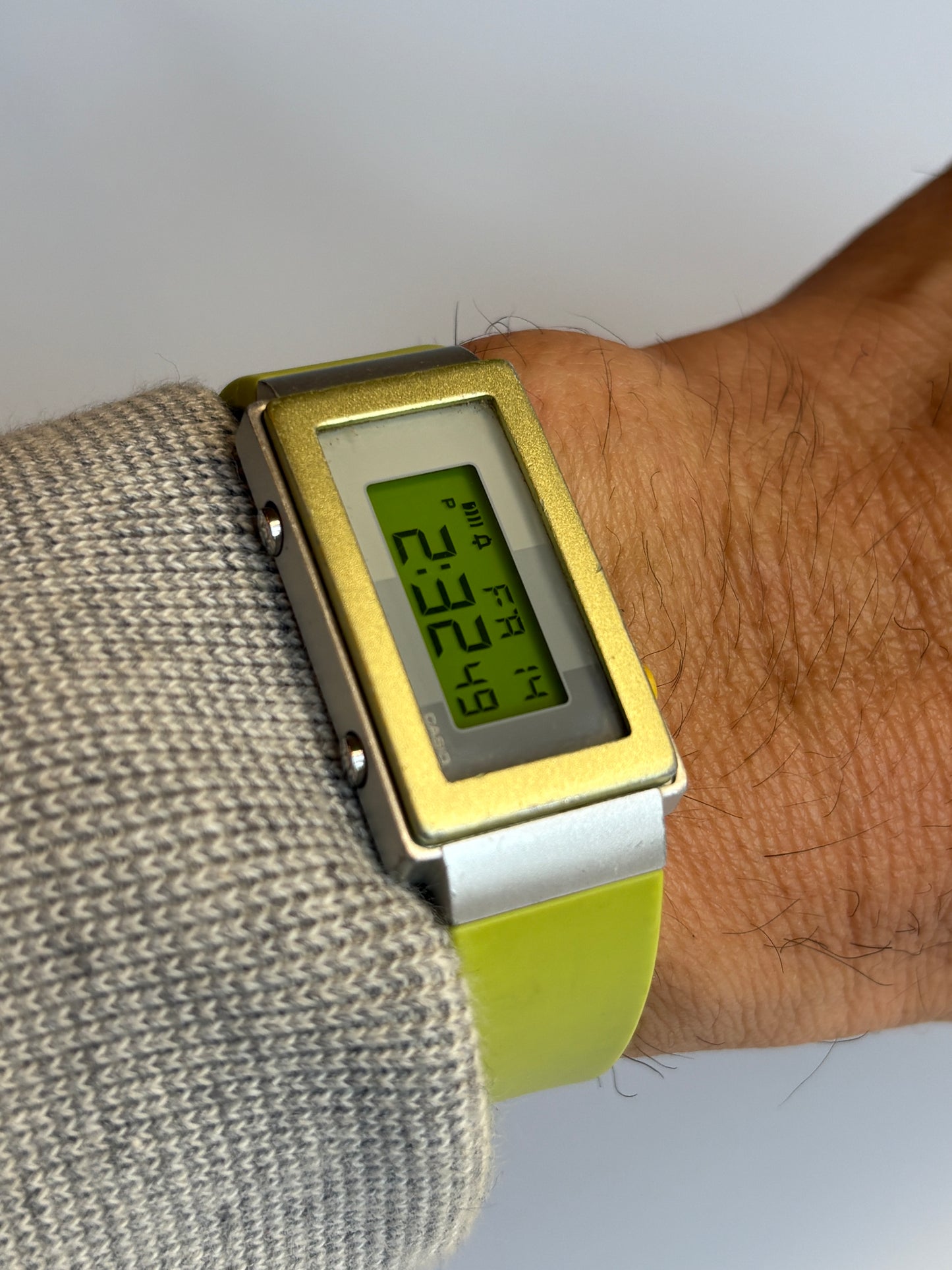 Super rare vintage 90s casio FUTURIST LA-2100