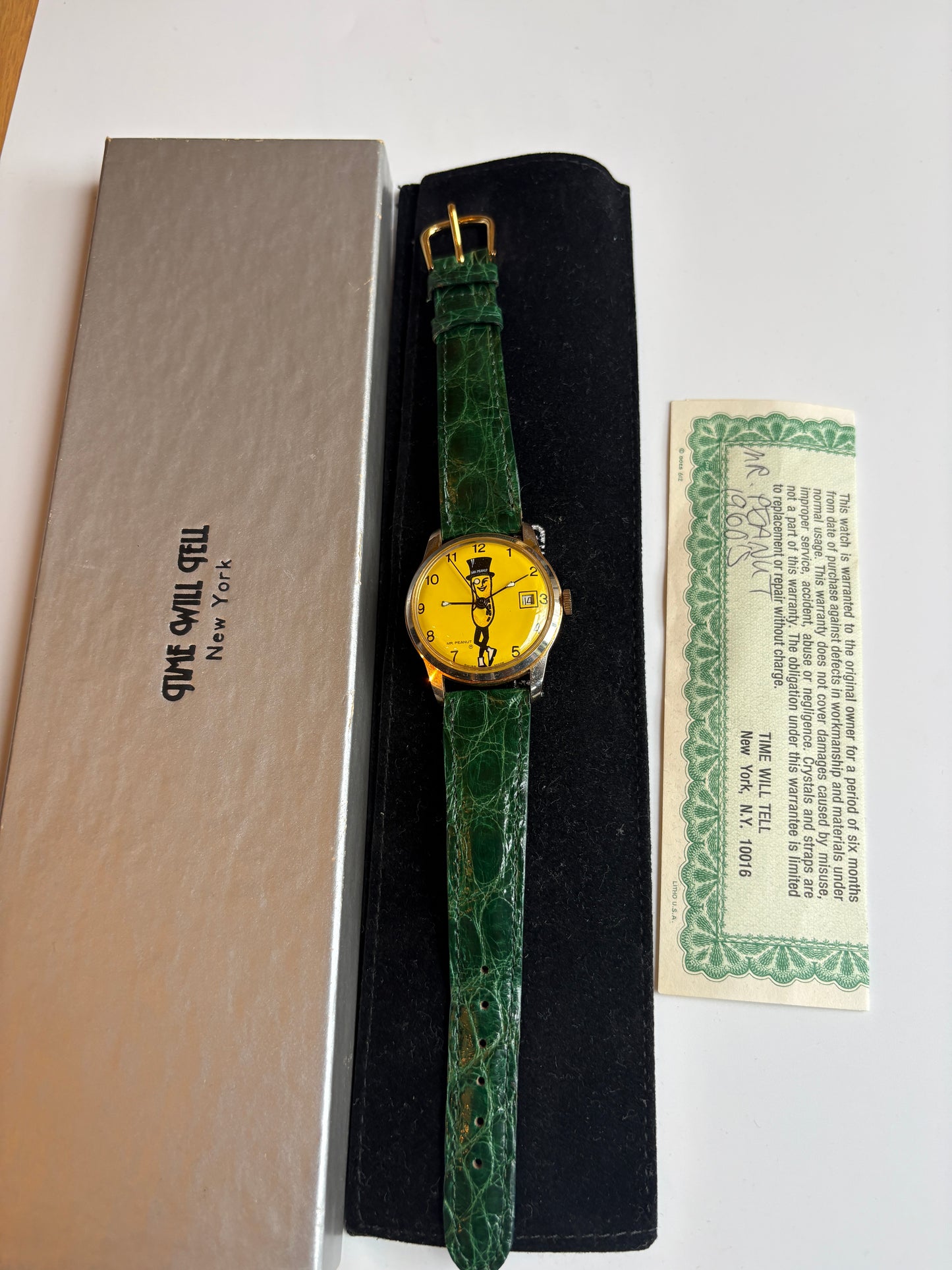 Super  rare 1960s vintage Mr. Peanut, hand-wound watch