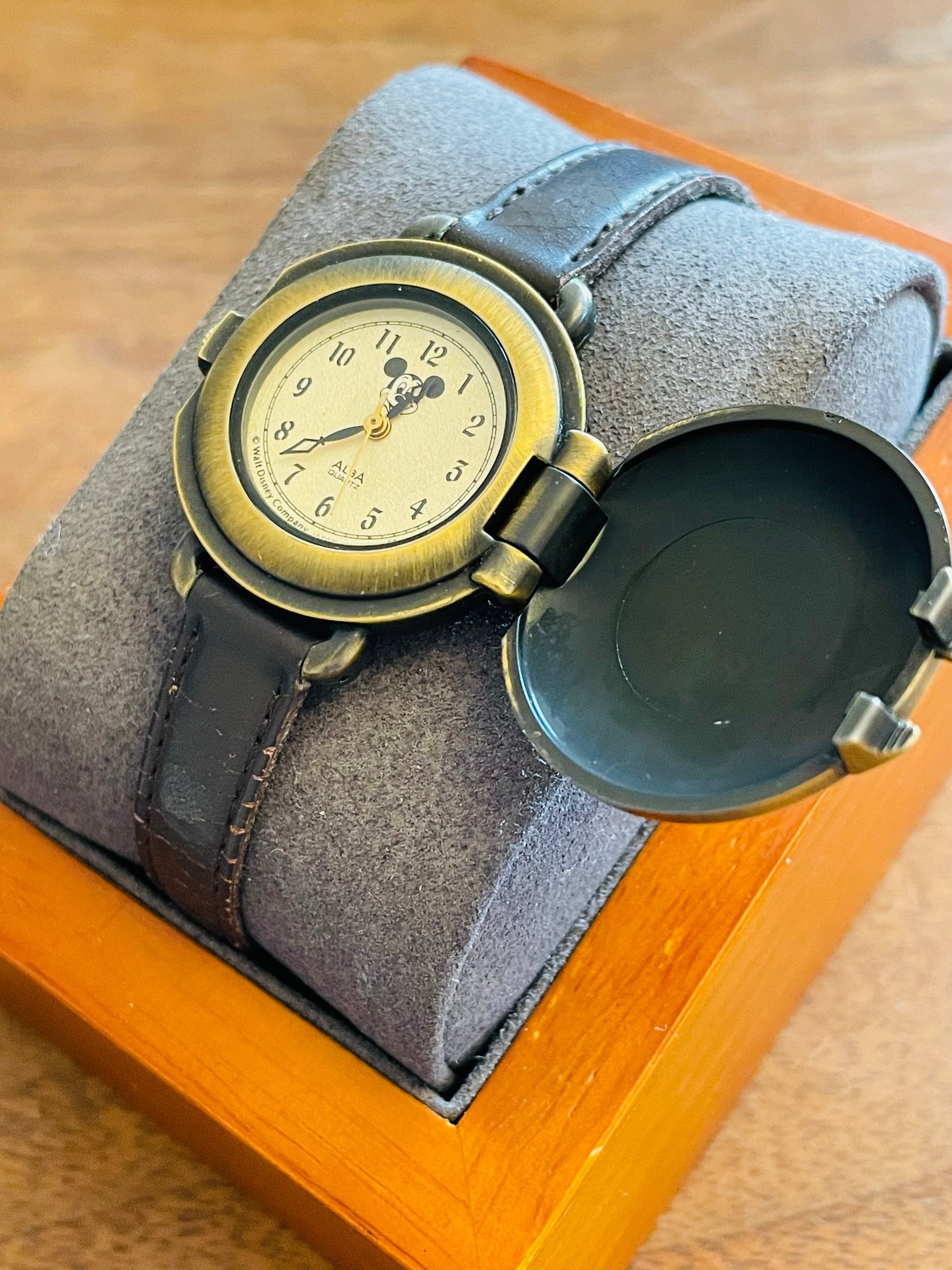 80s vintage seiko mickey mouse alba