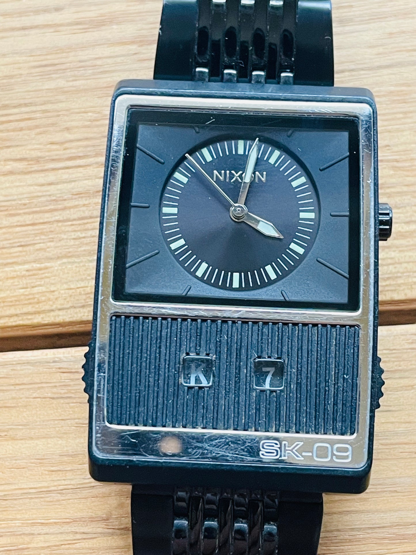 with box very rare NIXON sk-09