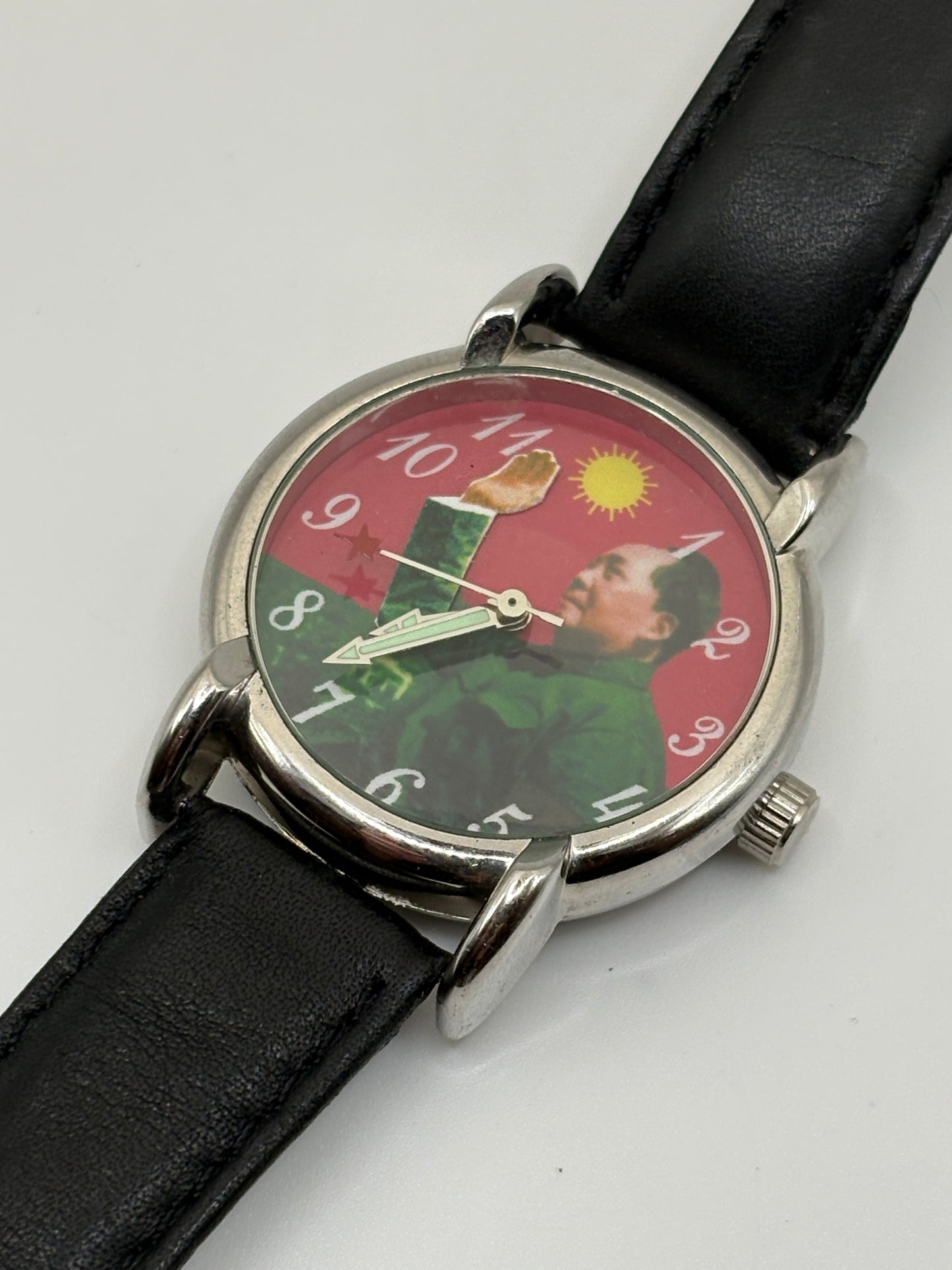 Super rare watch  Mao Zedong waving watch　