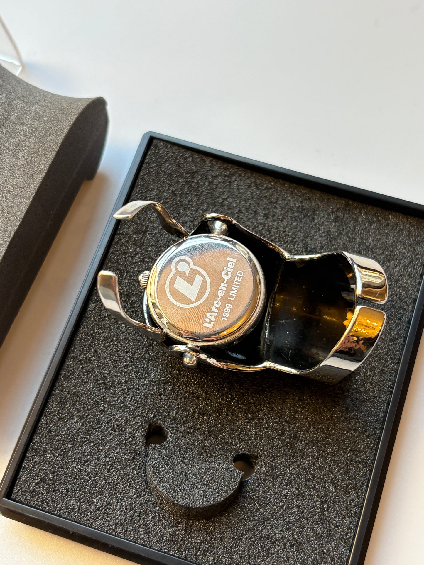 Super rare vintage L'Arc~en~Ciel Armor Ring Watch