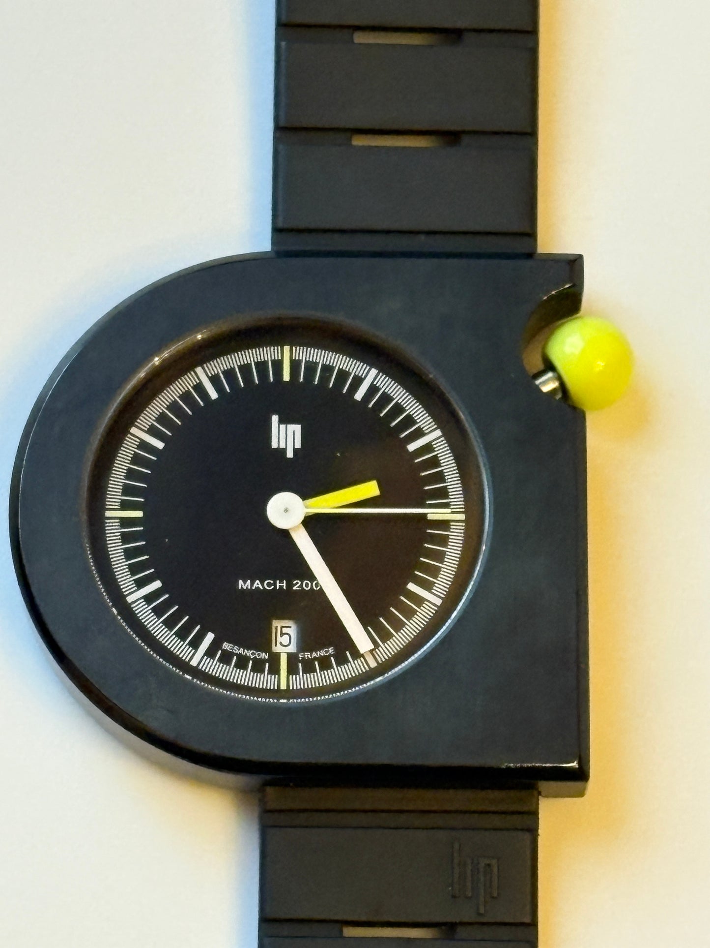 Supre rare  lip×Begin  MACH2000