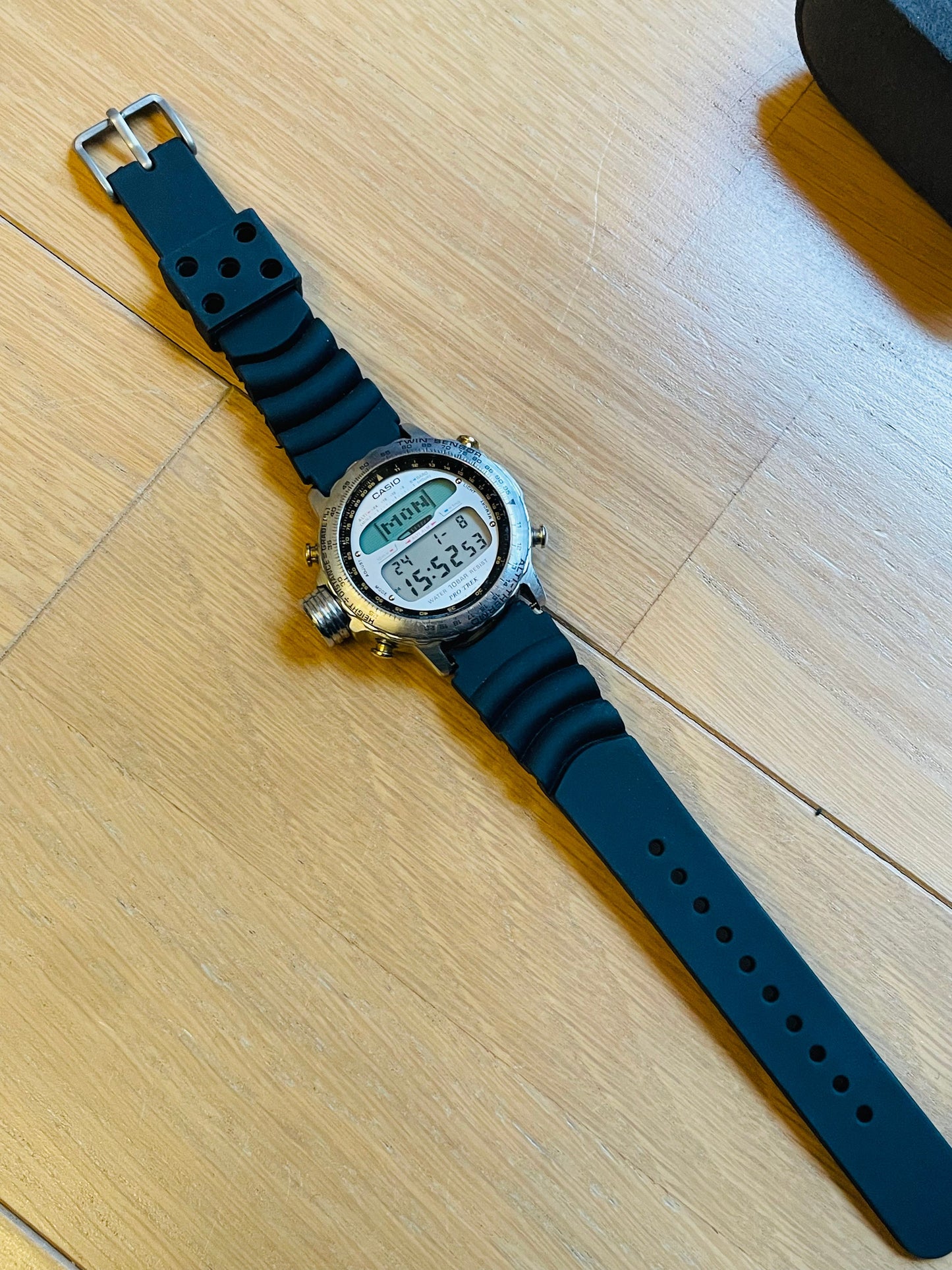 Vintage 90's Casio Diver ALT-7000