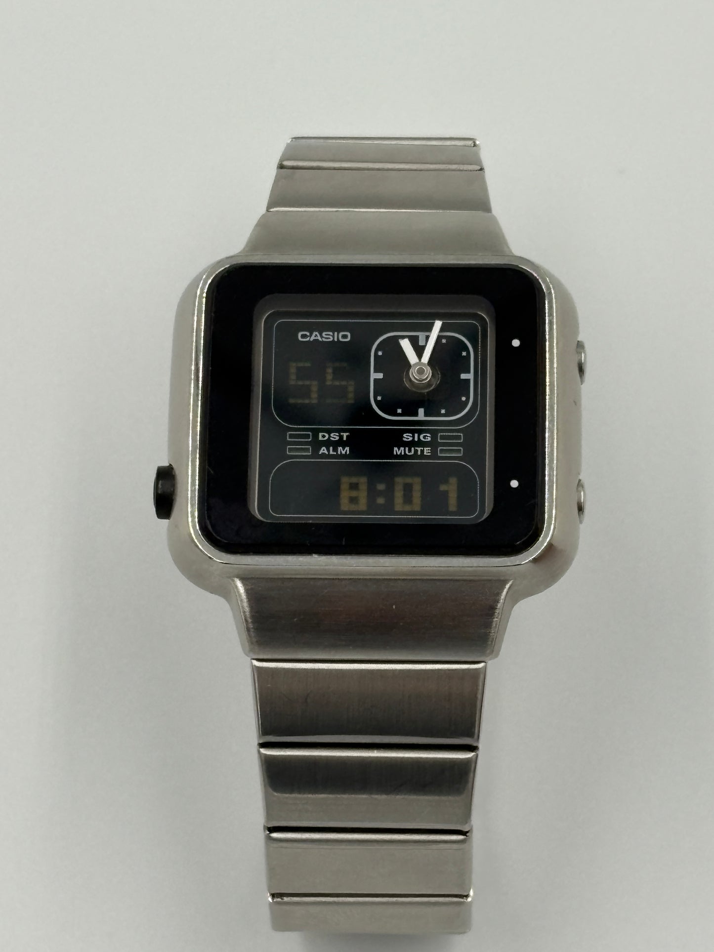 Super rarevintage 90s casio LAQ-2000D