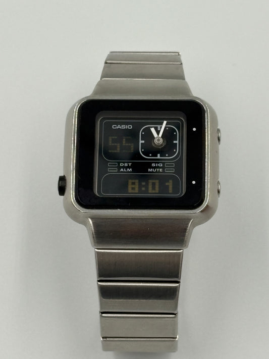 Super rarevintage 90s casio LAQ-2000D