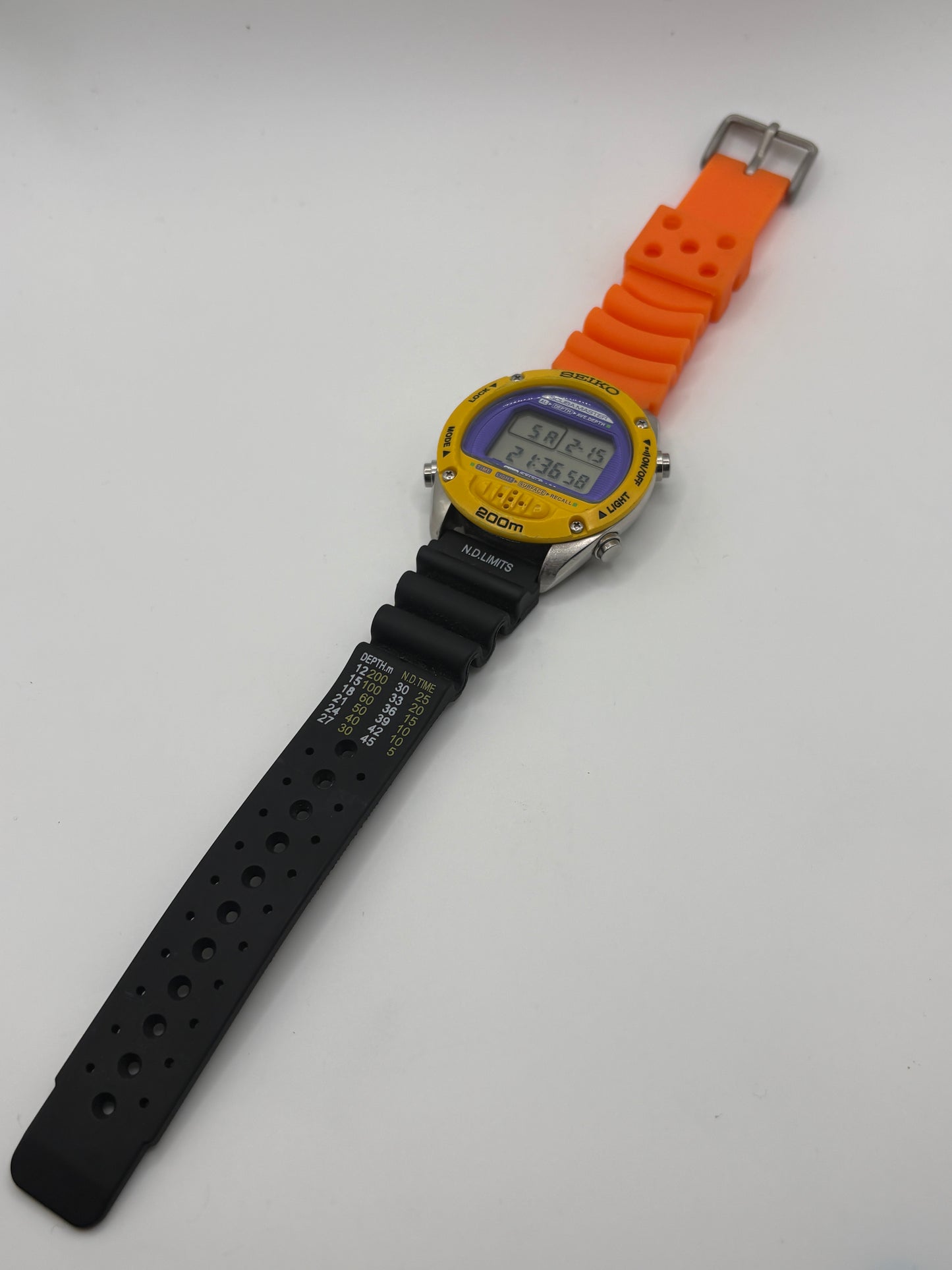 Ultra  rare   90s SEIKO  M705-5A0A