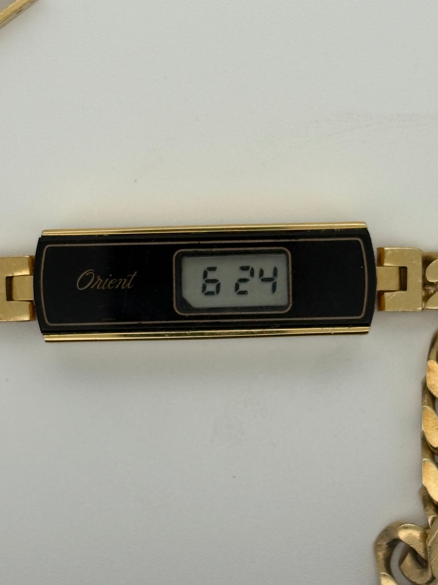 70s    ORIENT    MA732405-10