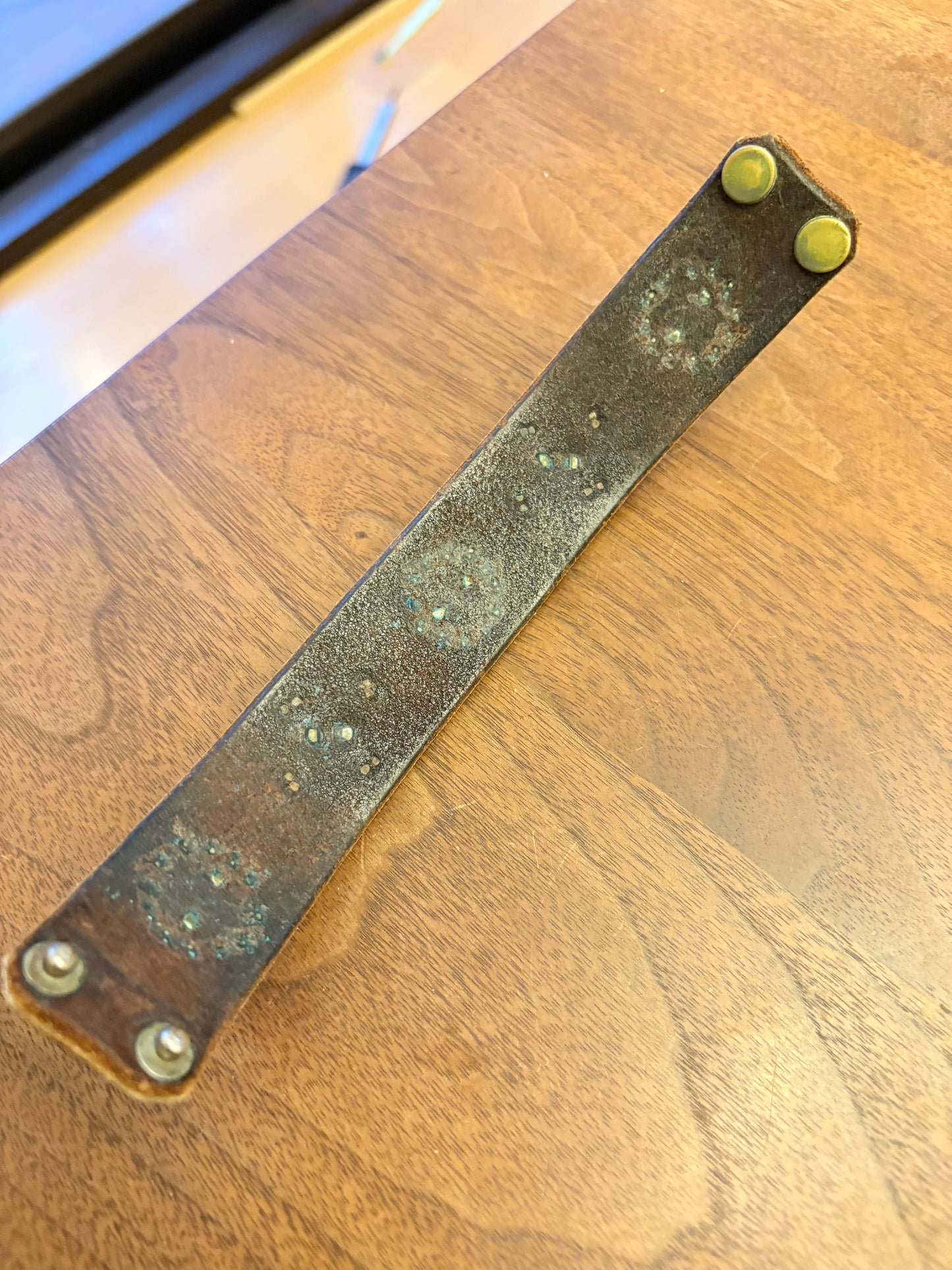 HTC leather studs  bracelet