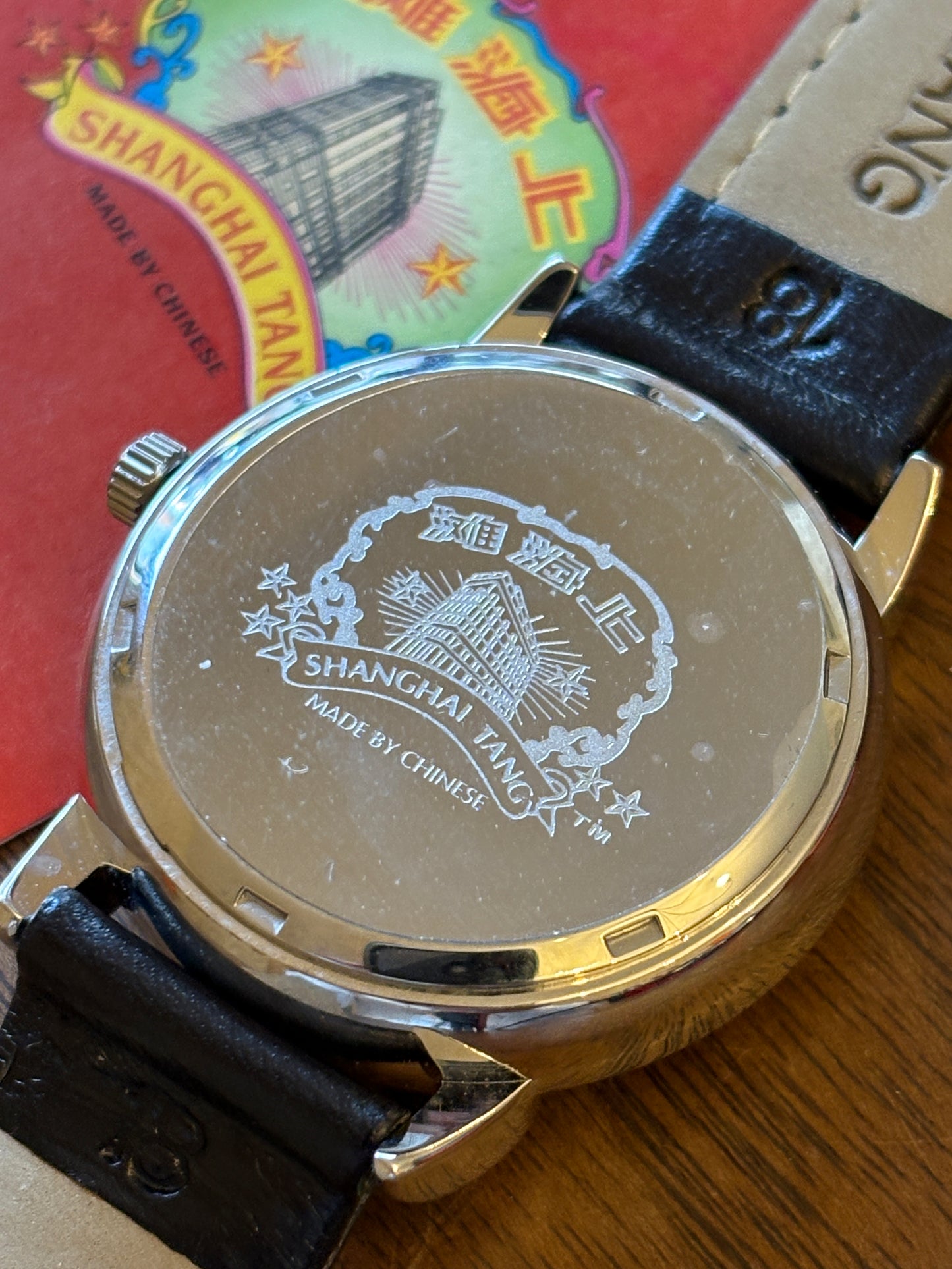 Unused WITH　BOX　 very rare watch Deng Xiaoping waving watch　 Shanghai Tang  Mao Zedong